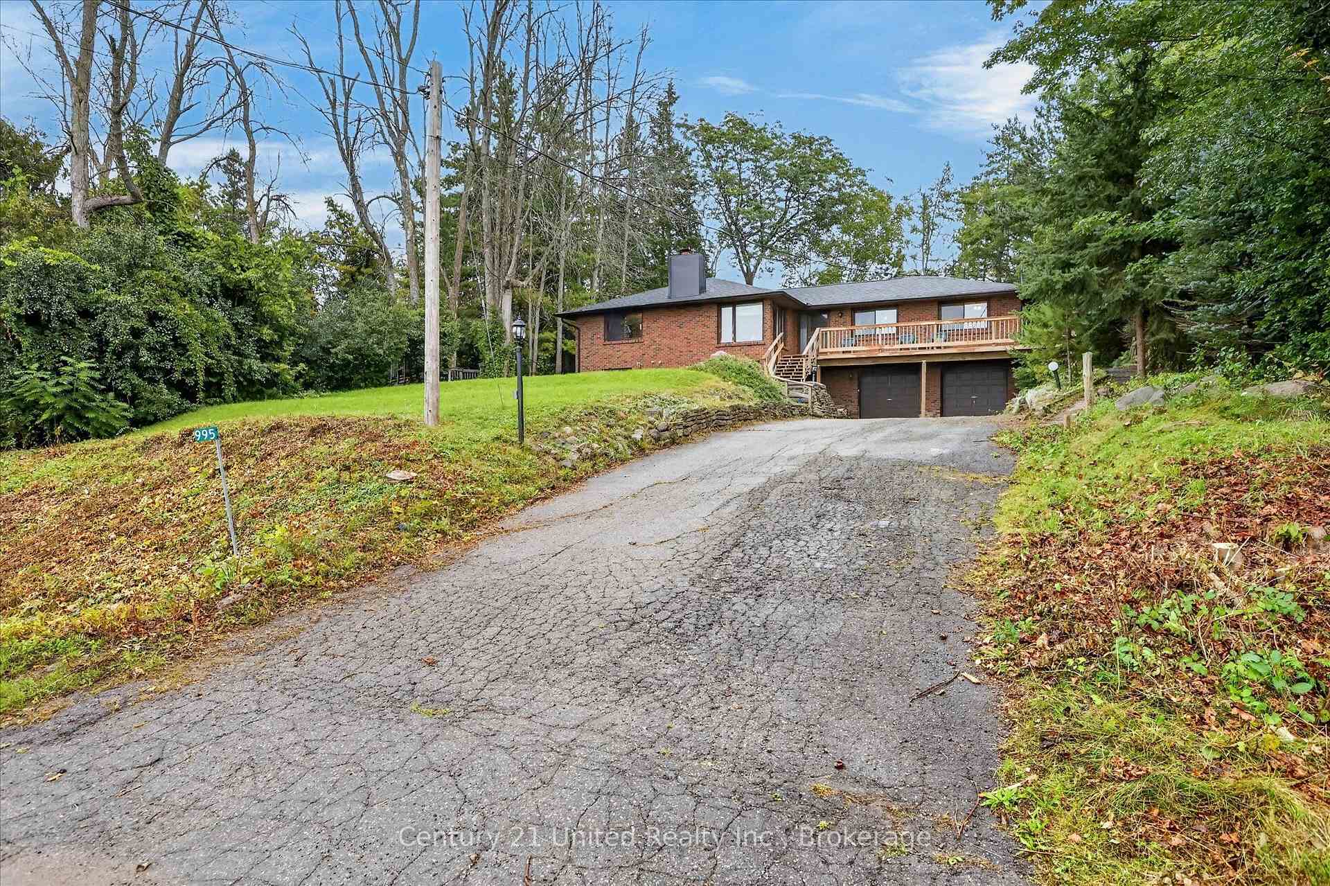 Photo 2 of 995 Nicholl's Boulevard, Selwyn — HOMEH