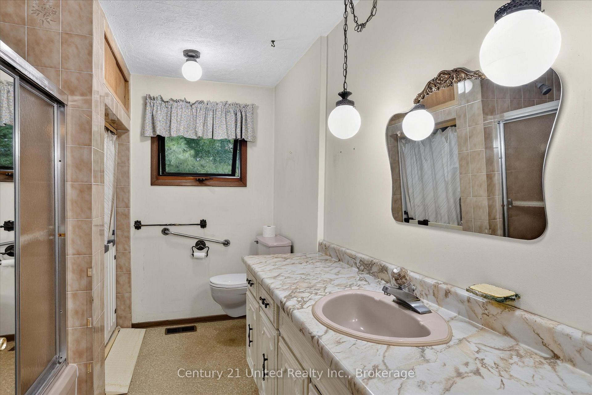 Photo 25 of 995 Nicholl's Boulevard, Selwyn — HOMEH