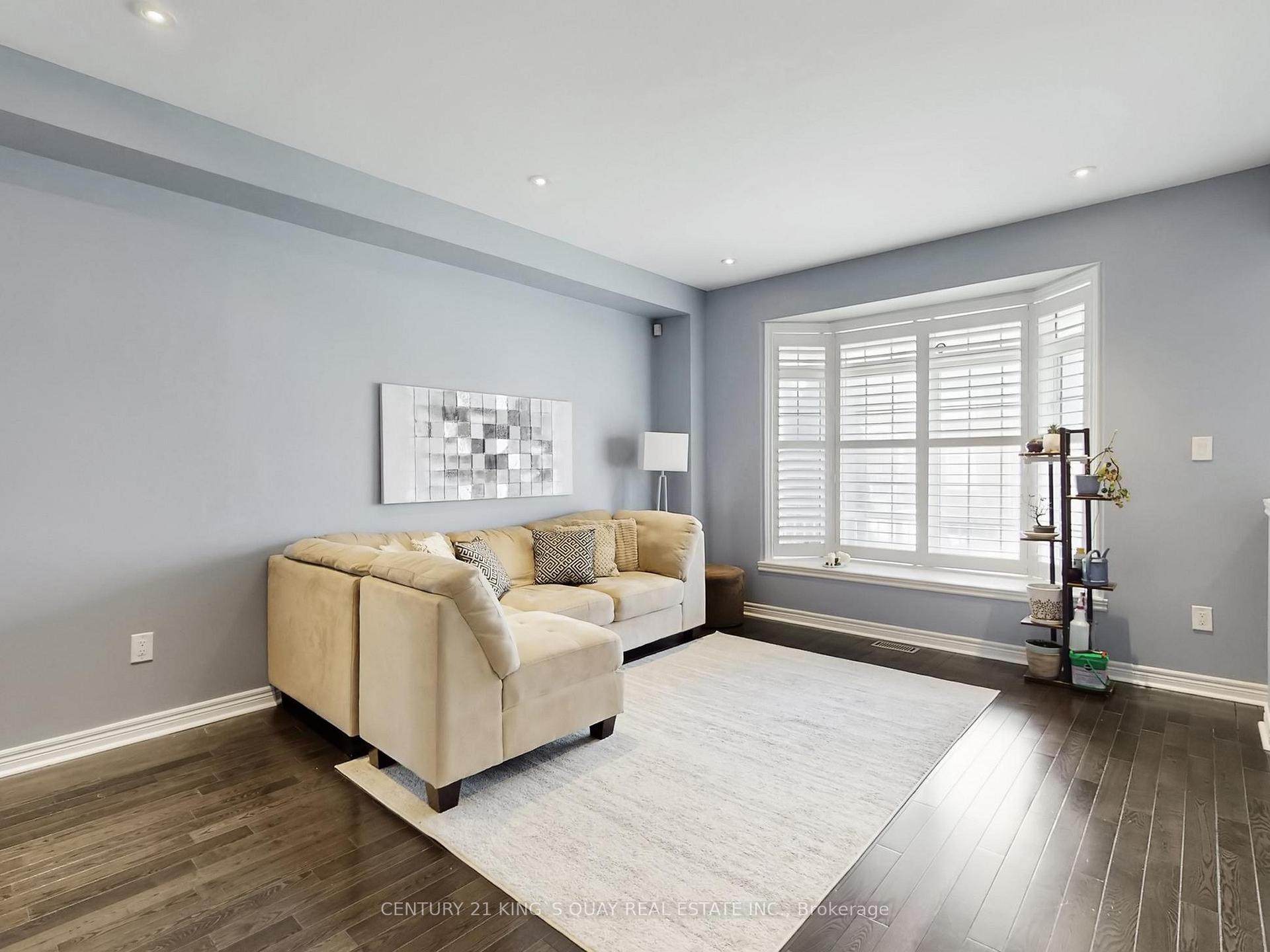 Photo 3 of 35 Mckennon Street, Markham, Wismer — HOMEH