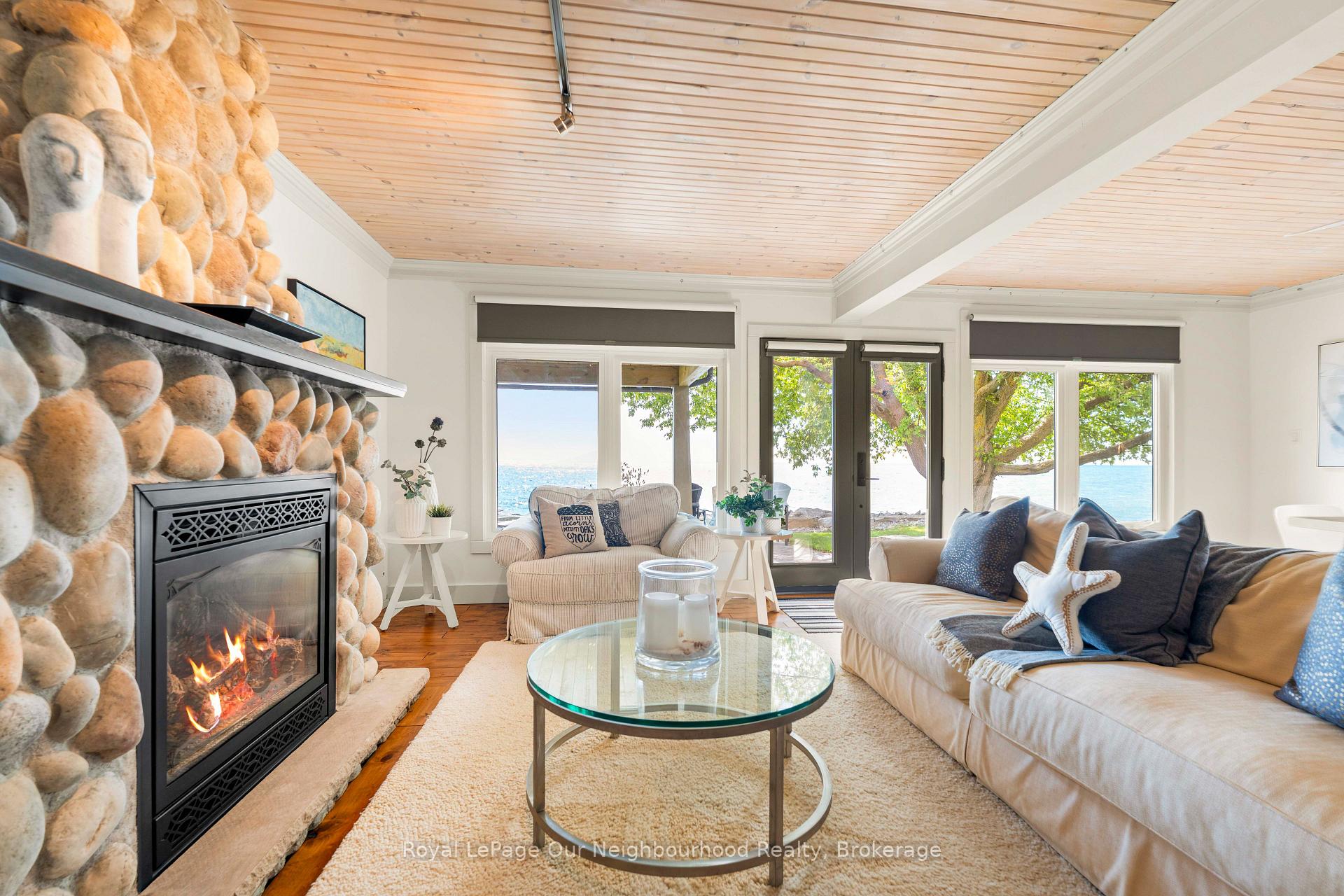 Photo 9 of 121 Cedar Crest Beach Road, Clarington, Bowmanville — HOMEH