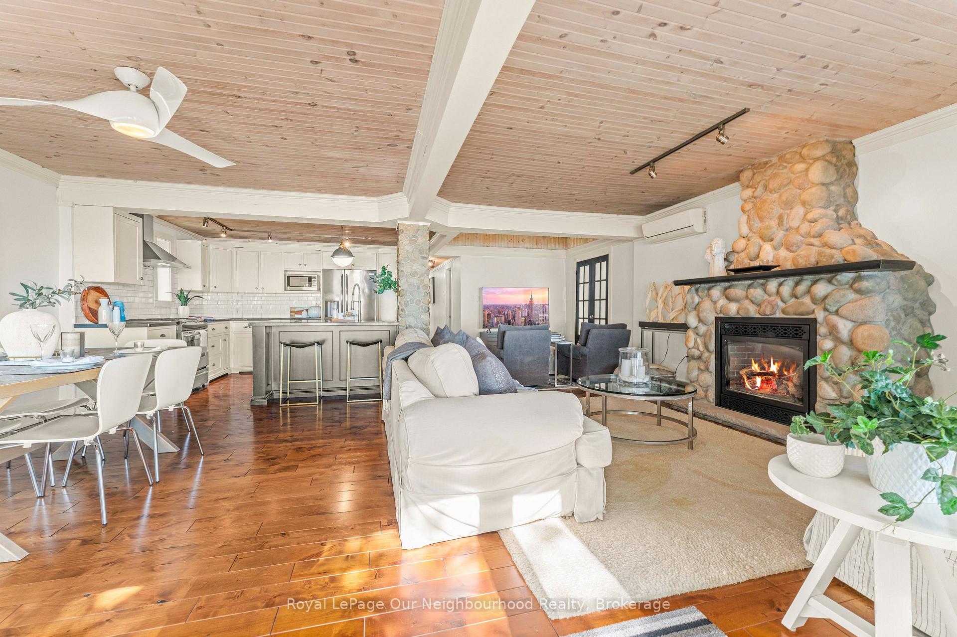 Photo 13 of 121 Cedar Crest Beach Road, Clarington, Bowmanville — HOMEH