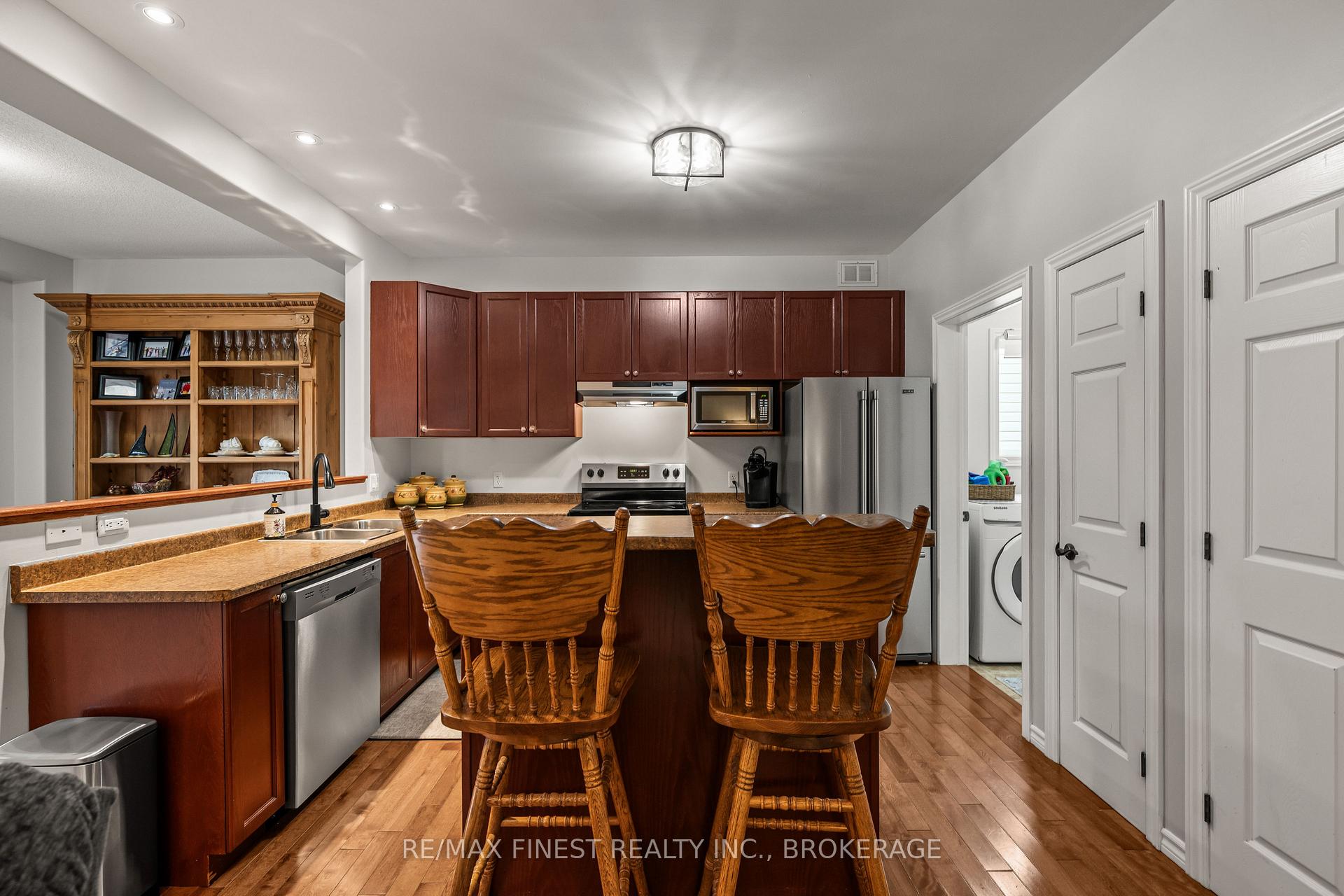 Photo 10 of 106 Macdougall Drive, Loyalist, Amherstview — HOMEH