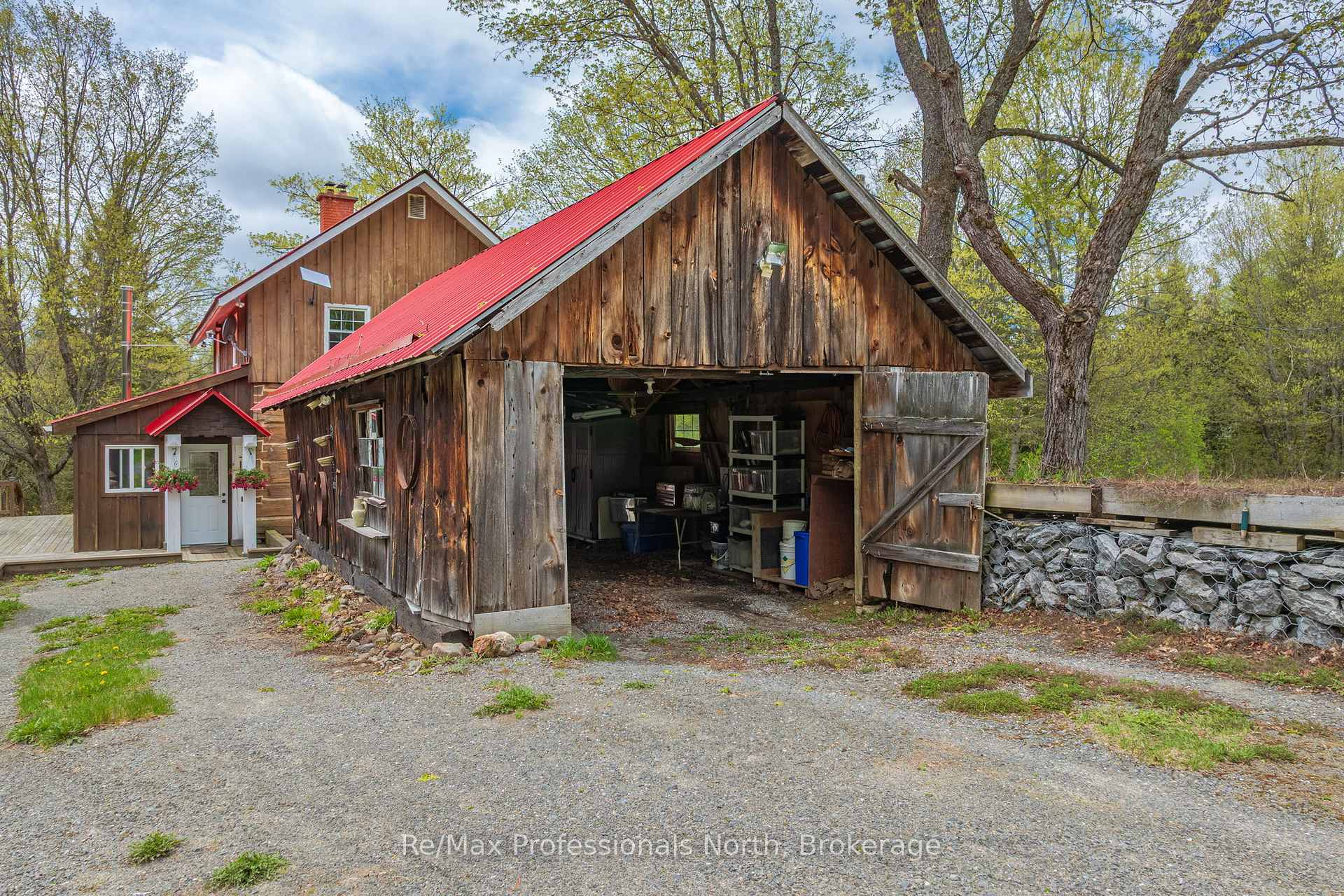 Photo 35 of 3569 Chetwynd Road, Kearney, Proudfoot — HOMEH