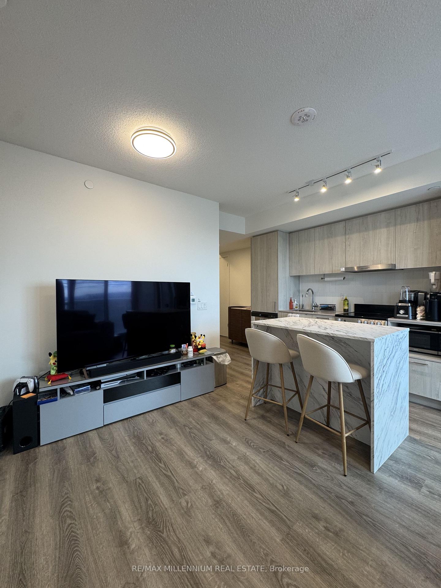Photo 5 of Unit 3011, 195 Commerce Street, Vaughan, Vaughan Corporate Centre — HOMEH