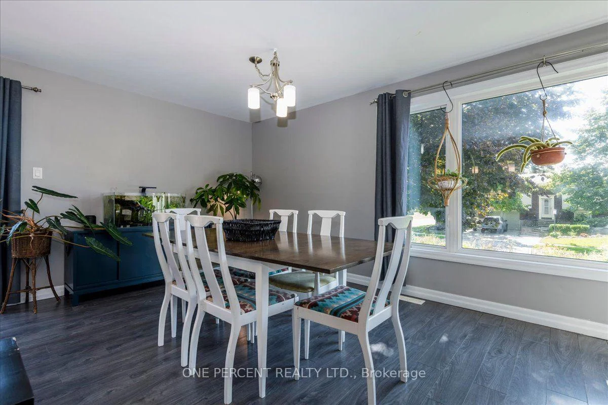 Photo 11 of 25 Bertram Drive, Springwater, Elmvale — HOMEH