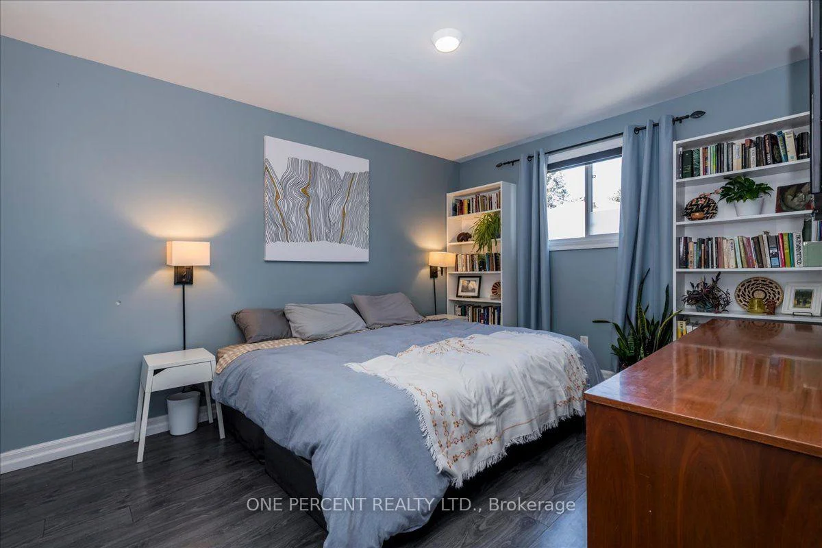 Photo 16 of 25 Bertram Drive, Springwater, Elmvale — HOMEH
