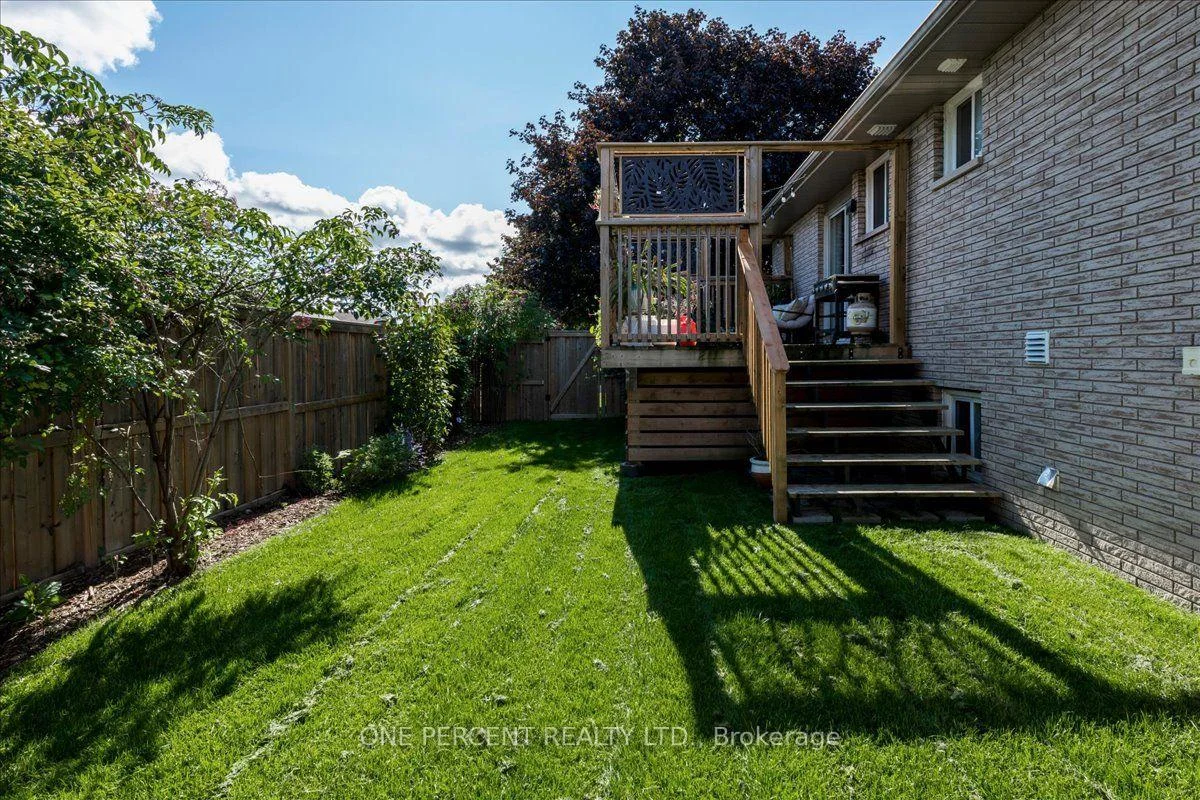 Photo 34 of 25 Bertram Drive, Springwater, Elmvale — HOMEH