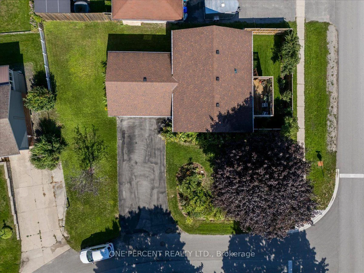Photo 40 of 25 Bertram Drive, Springwater, Elmvale — HOMEH