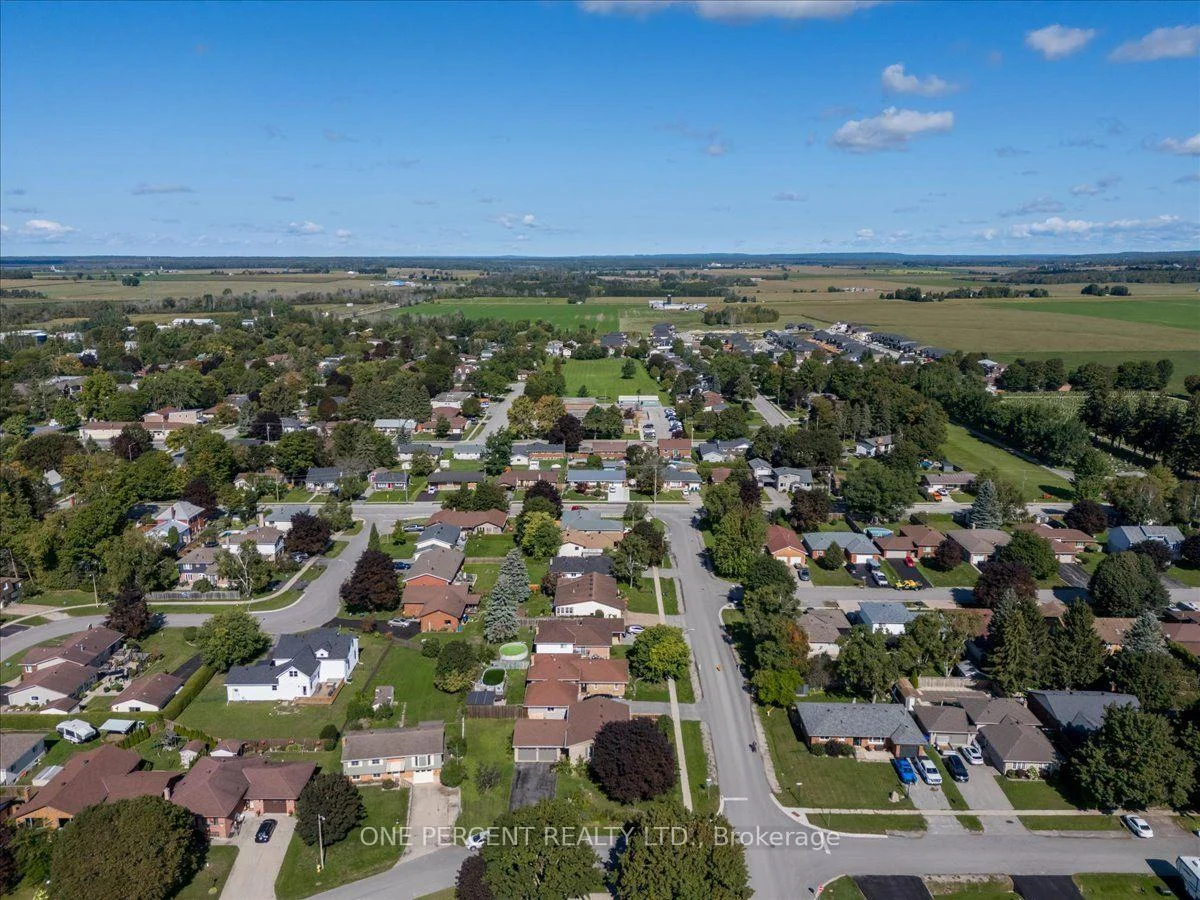 Photo 42 of 25 Bertram Drive, Springwater, Elmvale — HOMEH