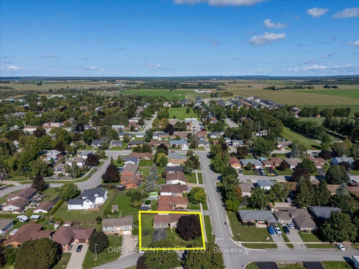 Photo 43 of 25 Bertram Drive, Springwater, Elmvale — HOMEH