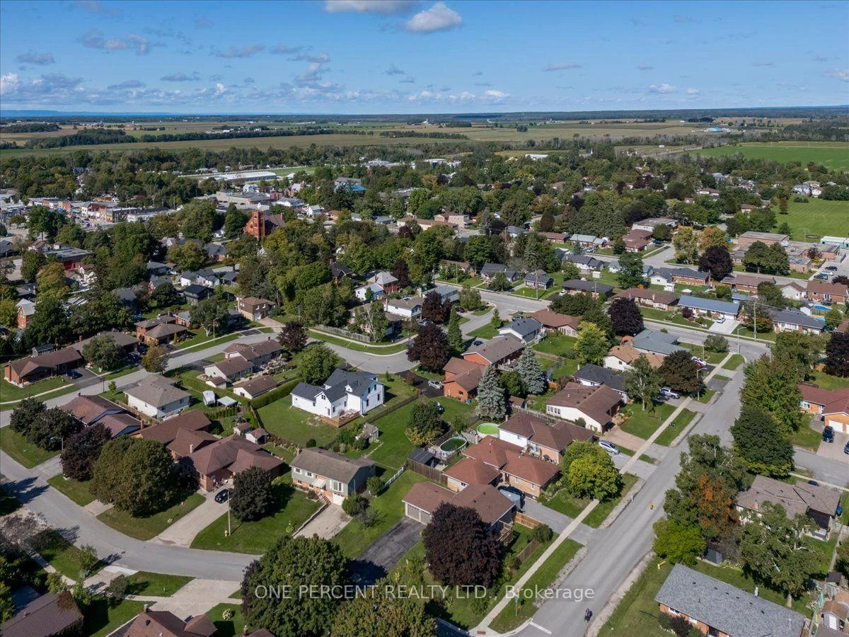 Photo 44 of 25 Bertram Drive, Springwater, Elmvale — HOMEH
