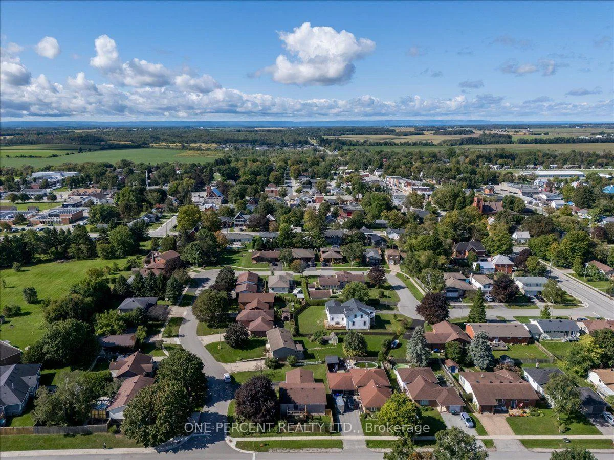Photo 46 of 25 Bertram Drive, Springwater, Elmvale — HOMEH