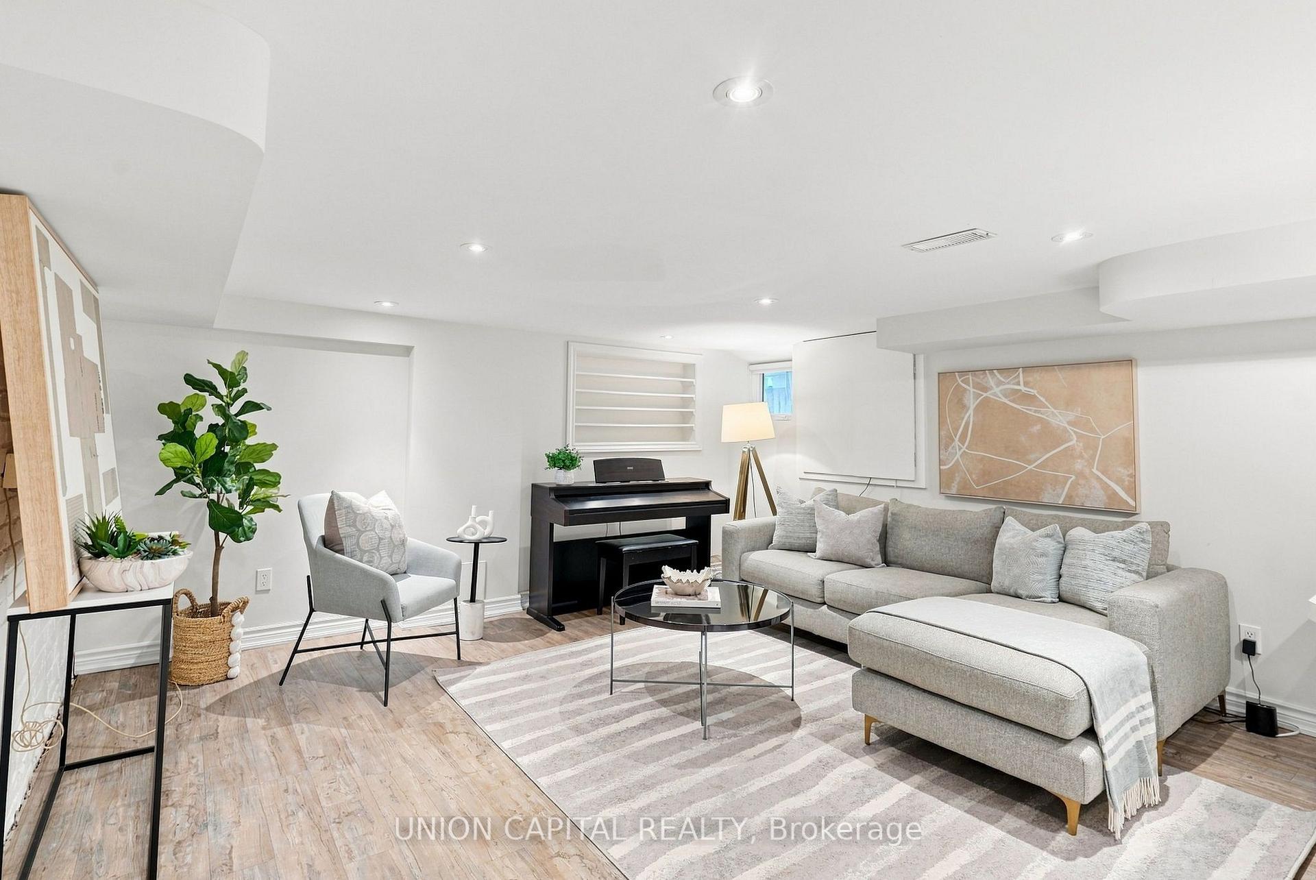 Photo 21 of 72 Robbins Avenue, Toronto, Woodbine Corridor — HOMEH