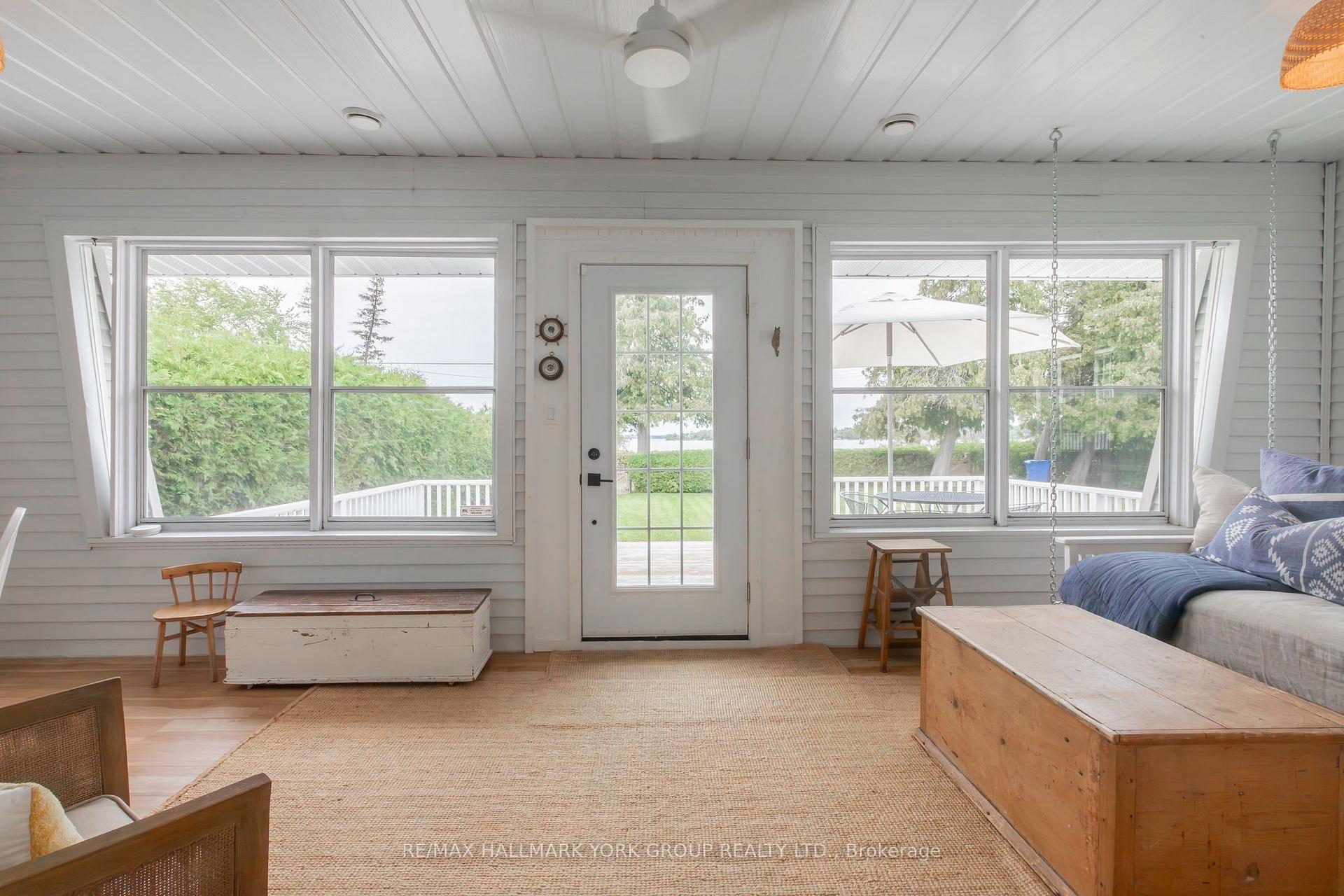 Photo 7 of 913 Lake Drive N, Georgina, Historic Lakeshore Communities — HOMEH