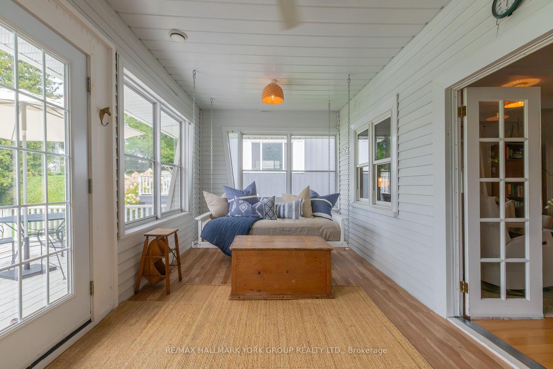 Photo 9 of 913 Lake Drive N, Georgina, Historic Lakeshore Communities — HOMEH
