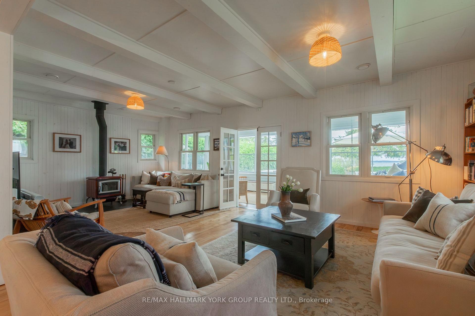 Photo 13 of 913 Lake Drive N, Georgina, Historic Lakeshore Communities — HOMEH