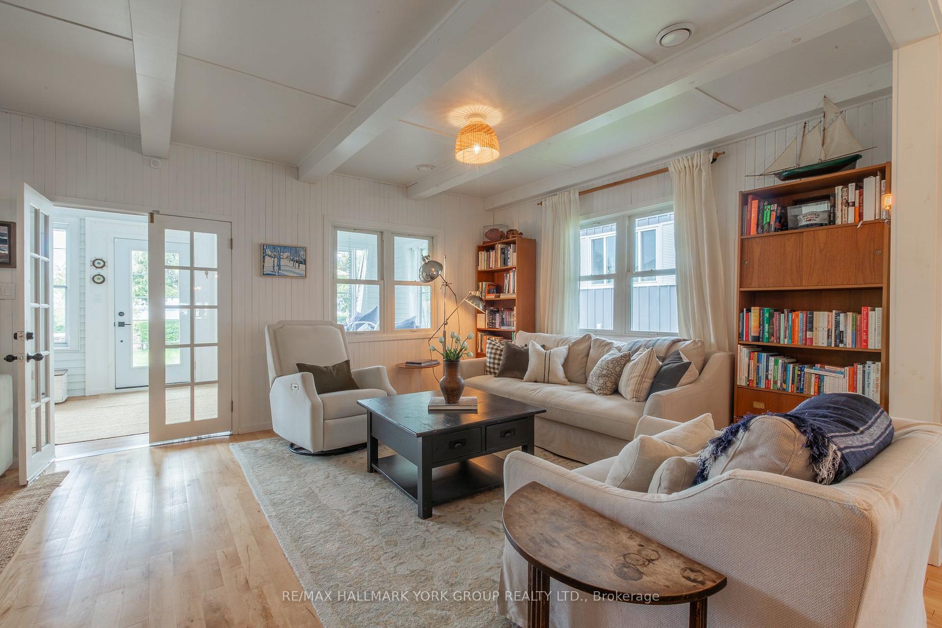 Photo 12 of 913 Lake Drive N, Georgina, Historic Lakeshore Communities — HOMEH