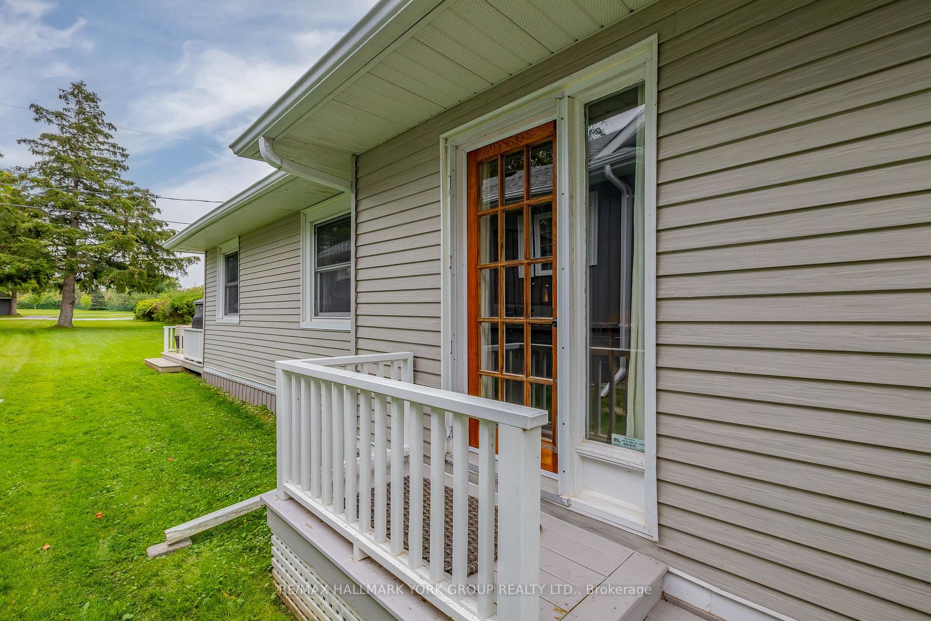 Photo 32 of 913 Lake Drive N, Georgina, Historic Lakeshore Communities — HOMEH
