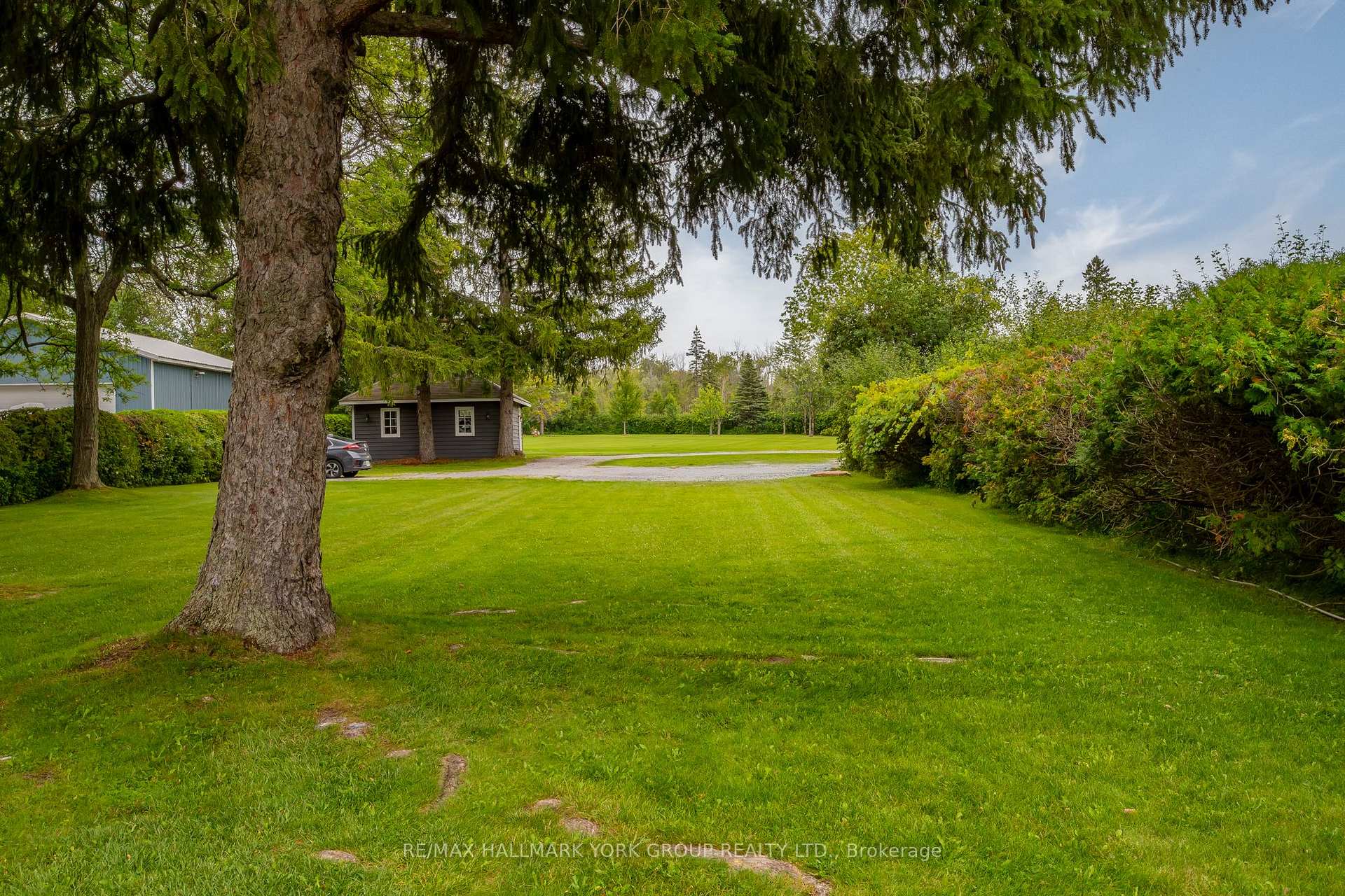 Photo 35 of 913 Lake Drive N, Georgina, Historic Lakeshore Communities — HOMEH