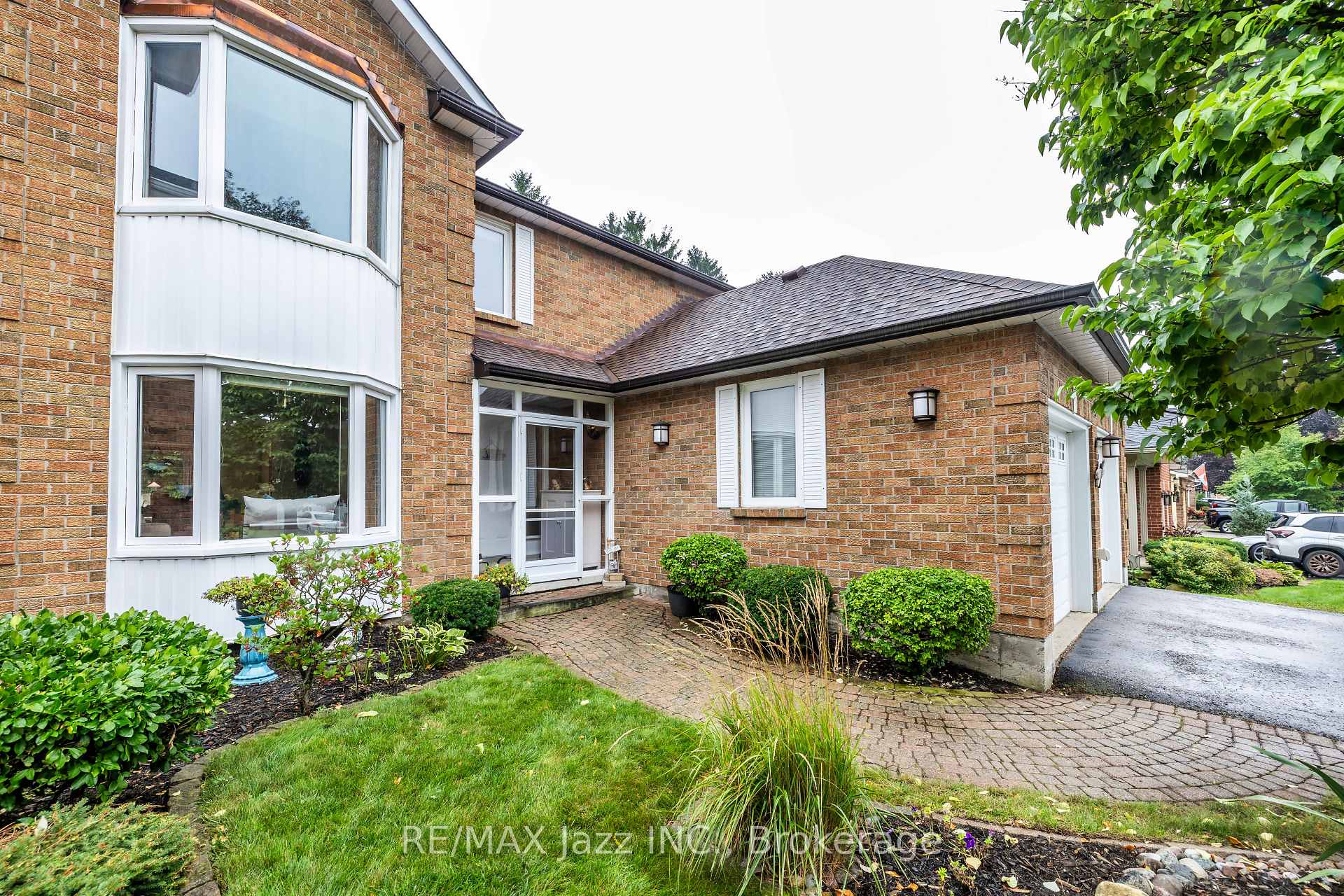 Photo 1 of 29 Valleycrest Drive, Clarington, Courtice — HOMEH