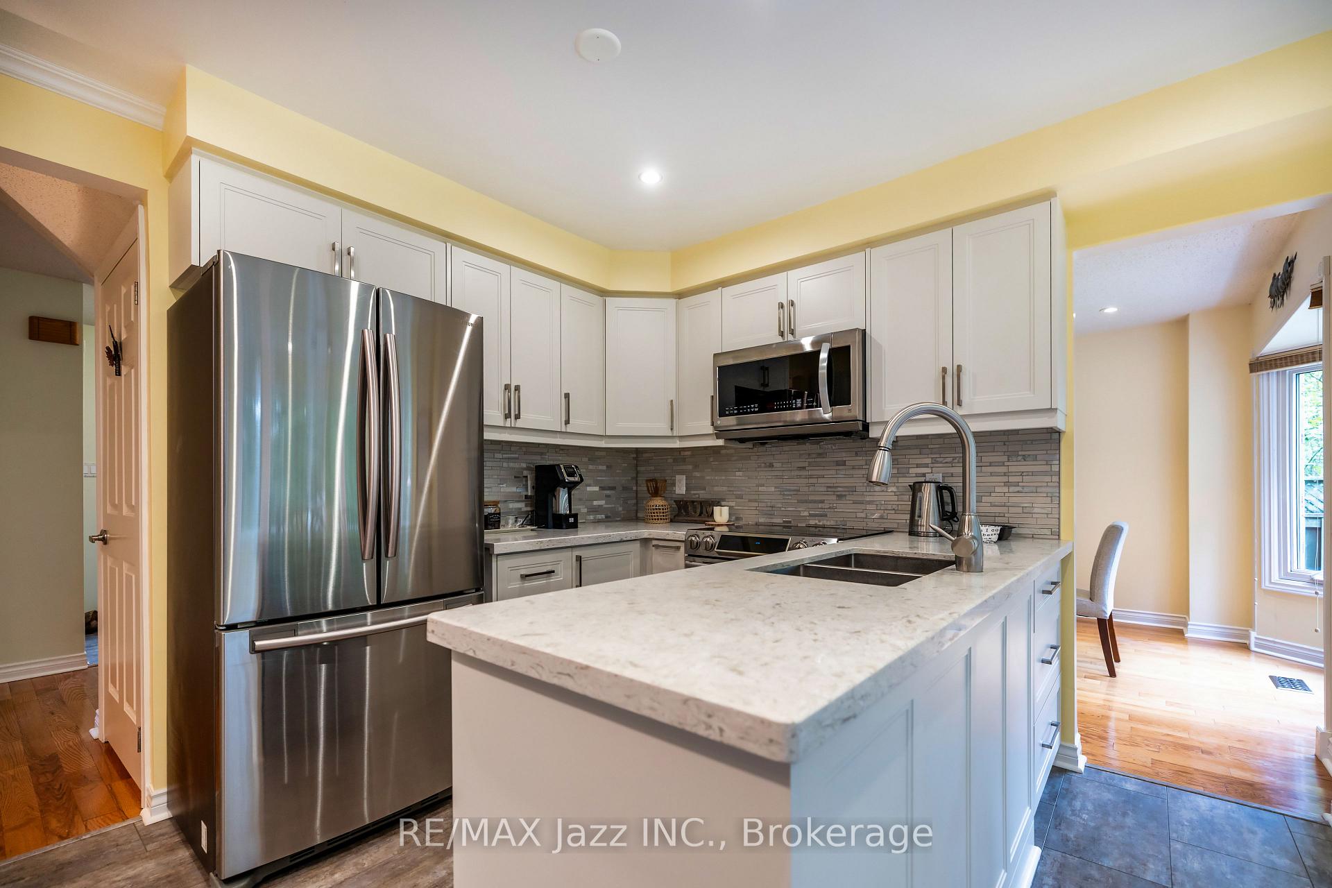 Photo 2 of 29 Valleycrest Drive, Clarington, Courtice — HOMEH