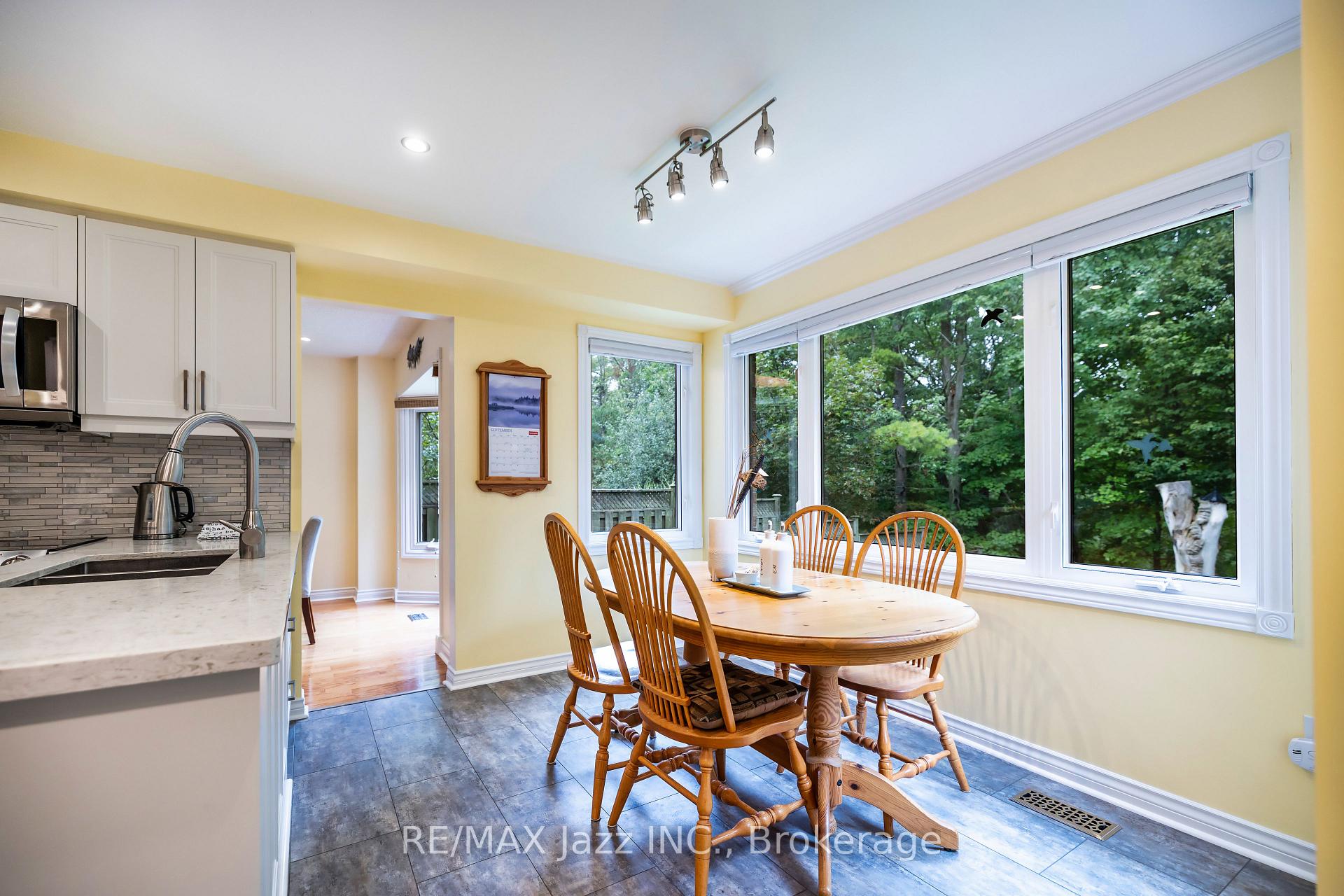 Photo 3 of 29 Valleycrest Drive, Clarington, Courtice — HOMEH