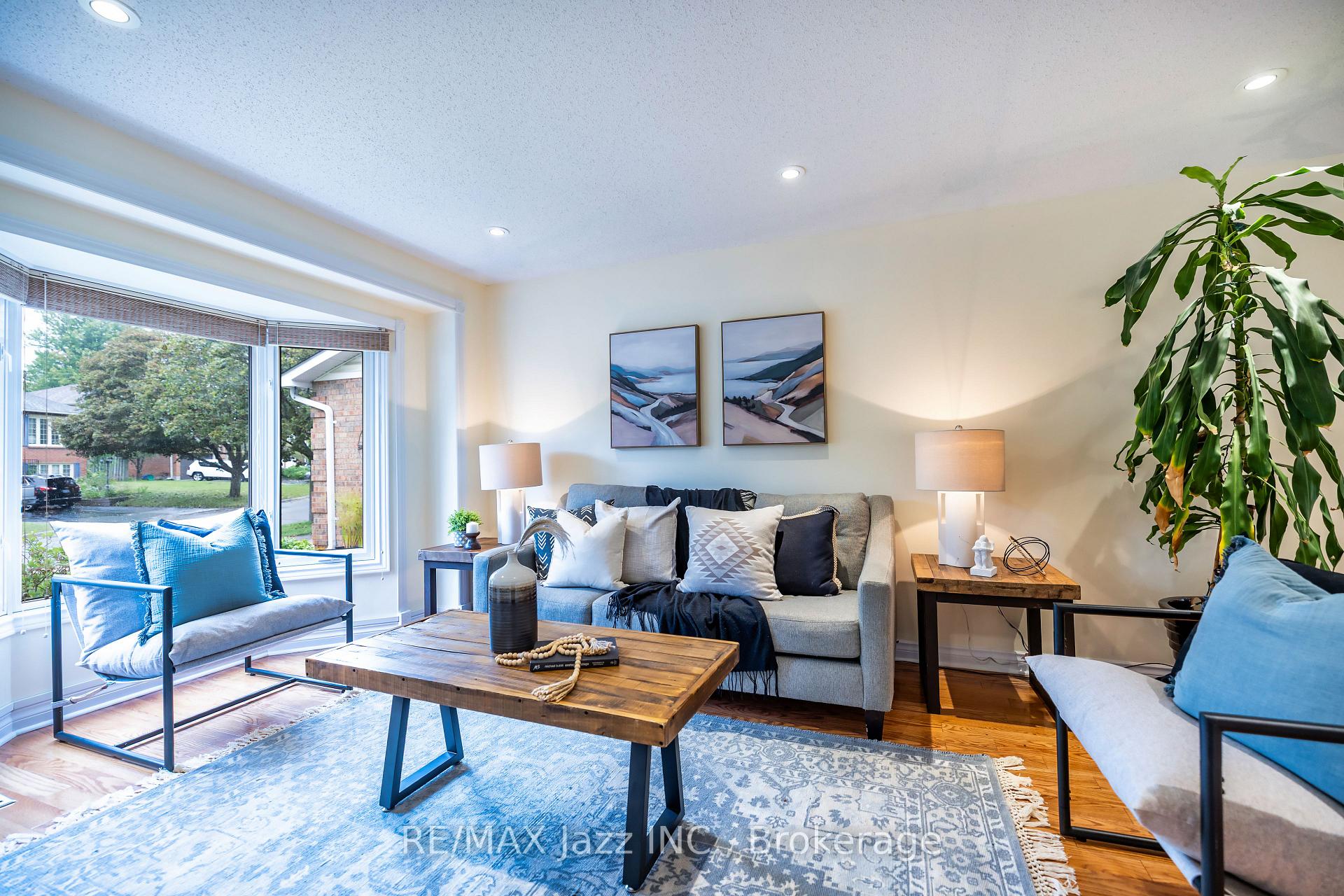 Photo 7 of 29 Valleycrest Drive, Clarington, Courtice — HOMEH