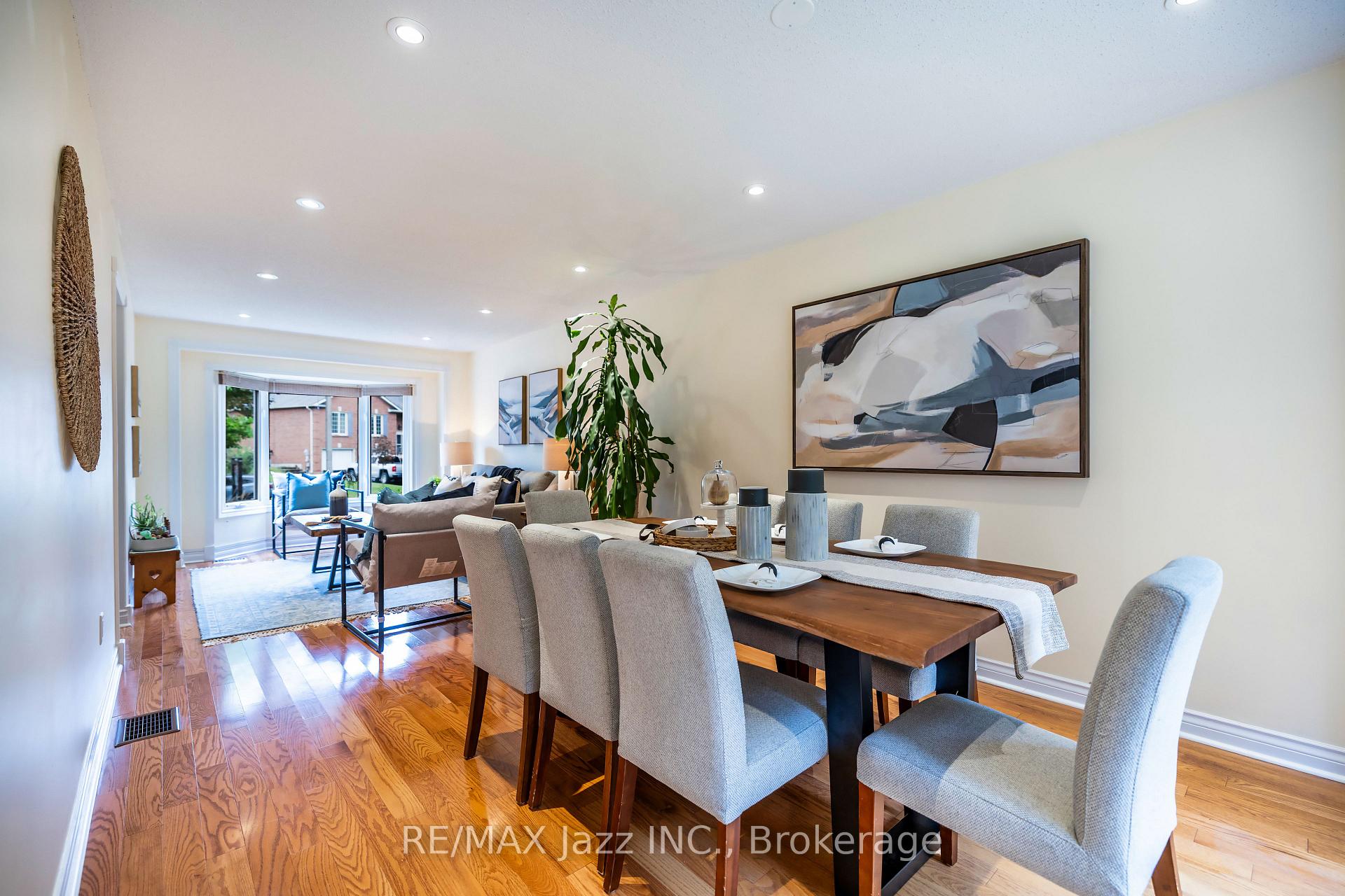 Photo 10 of 29 Valleycrest Drive, Clarington, Courtice — HOMEH