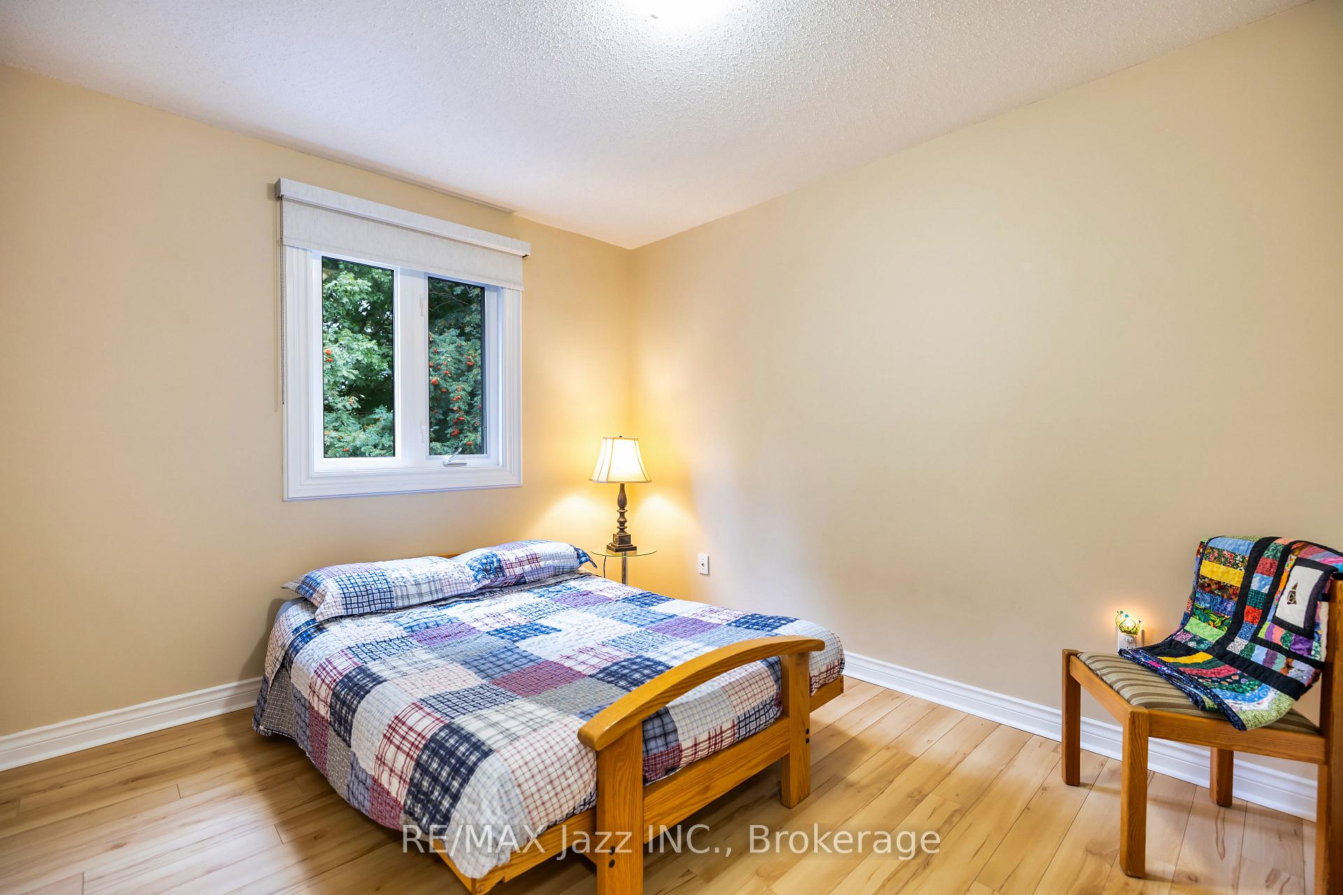 Photo 13 of 29 Valleycrest Drive, Clarington, Courtice — HOMEH