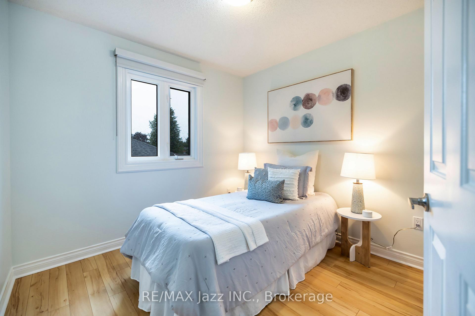 Photo 14 of 29 Valleycrest Drive, Clarington, Courtice — HOMEH