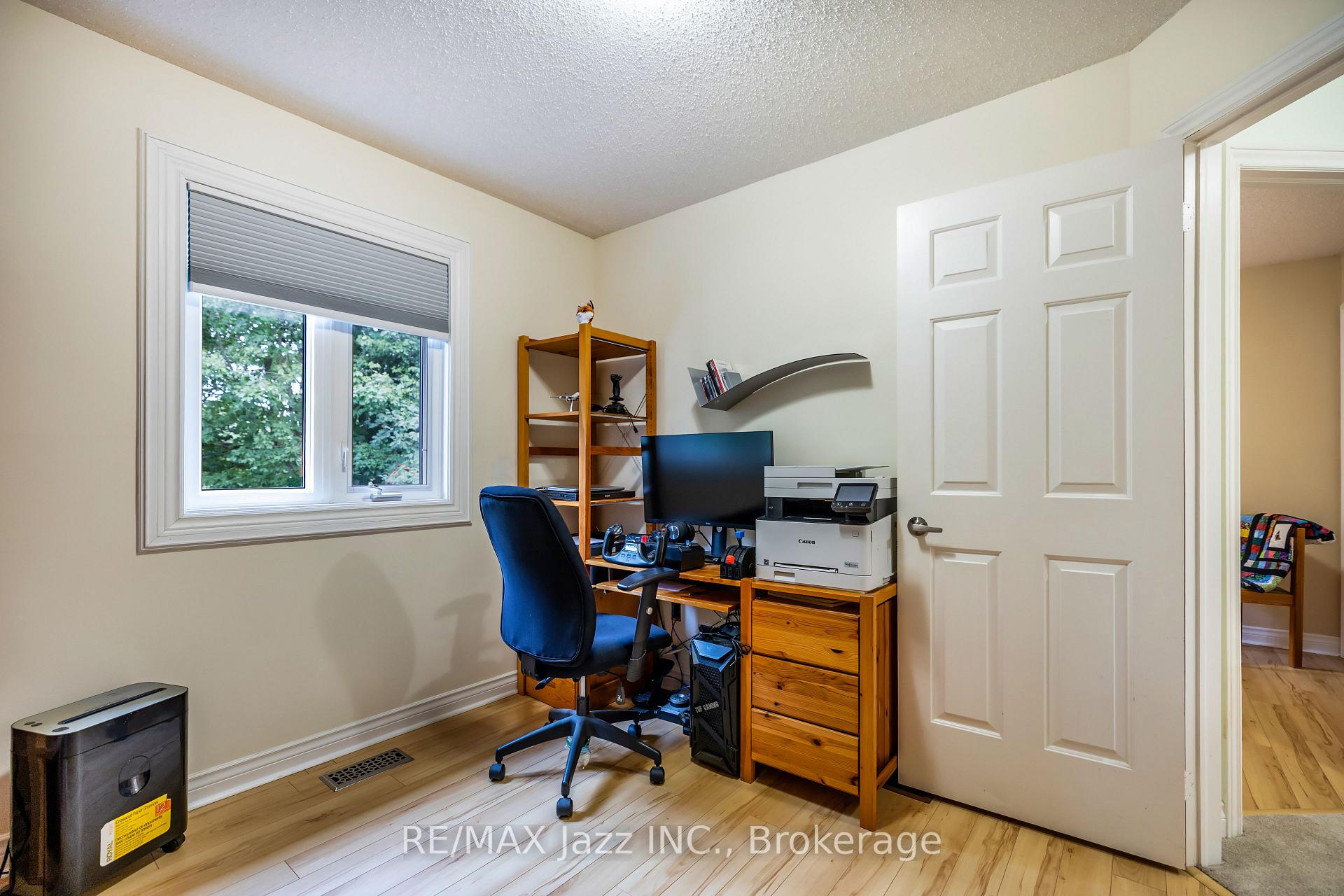 Photo 15 of 29 Valleycrest Drive, Clarington, Courtice — HOMEH