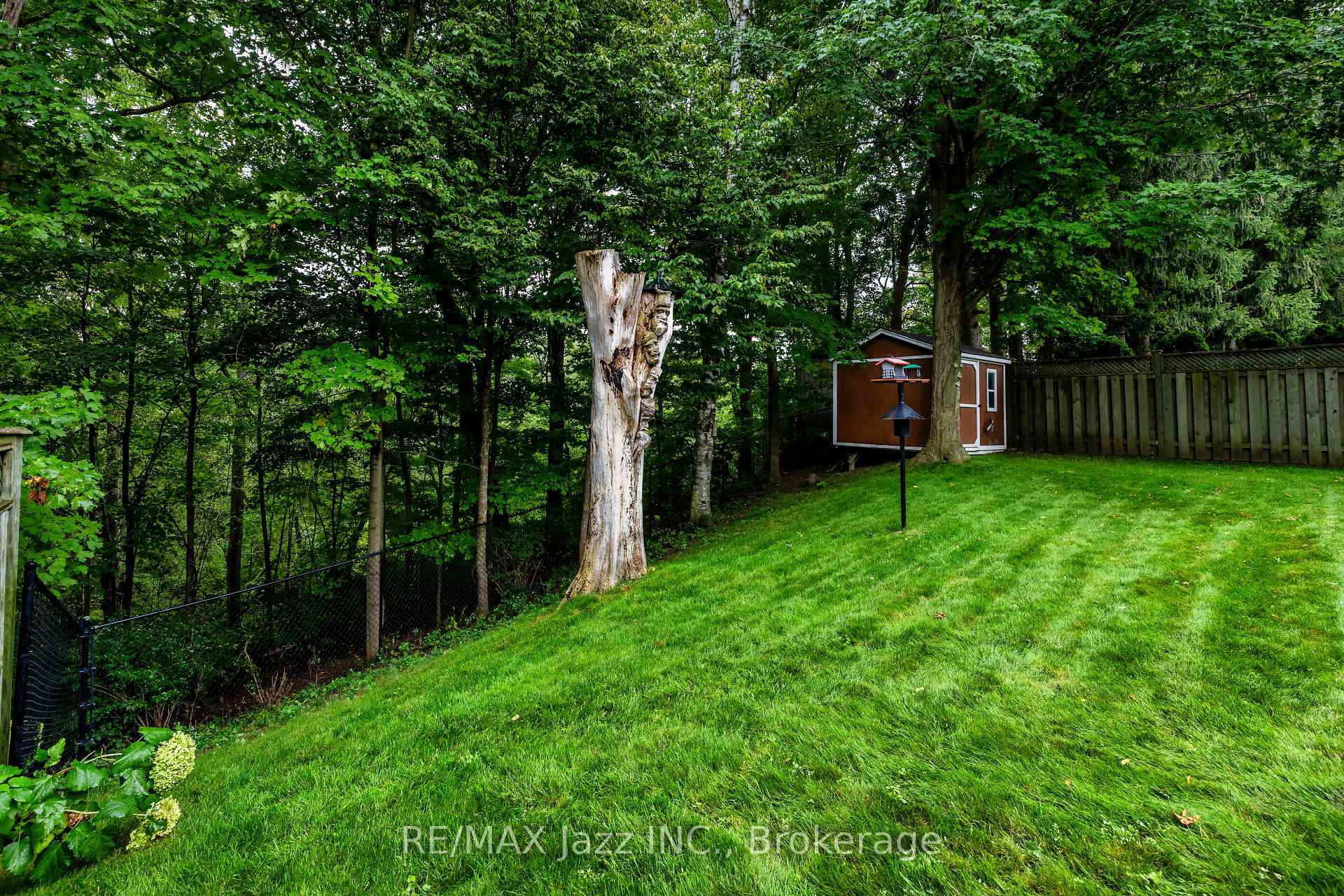 Photo 18 of 29 Valleycrest Drive, Clarington, Courtice — HOMEH