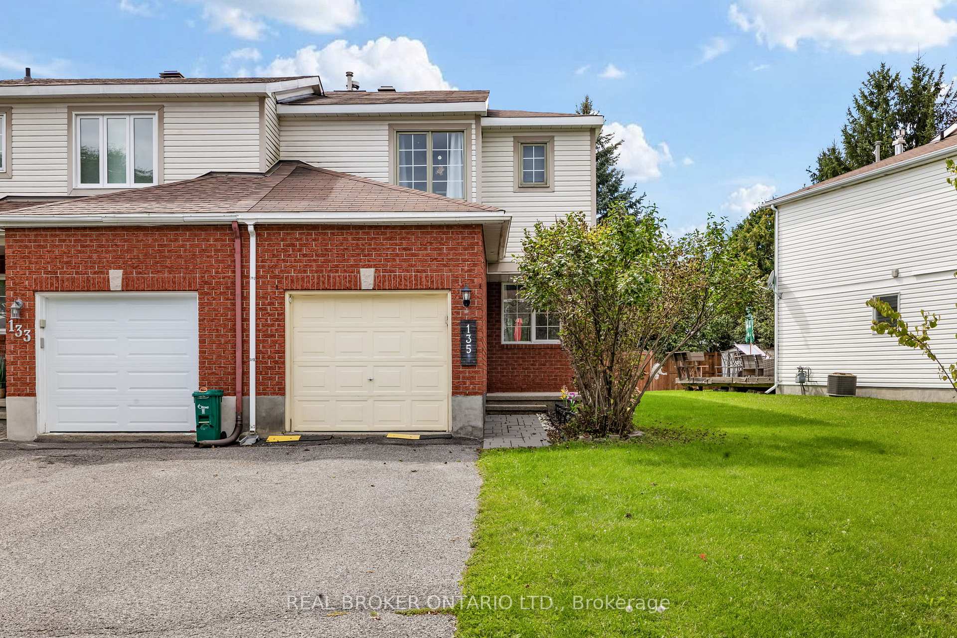 Photo 2 of 135 Daventry Crescent, Ottawa, Barrhaven - Longfields — HOMEH