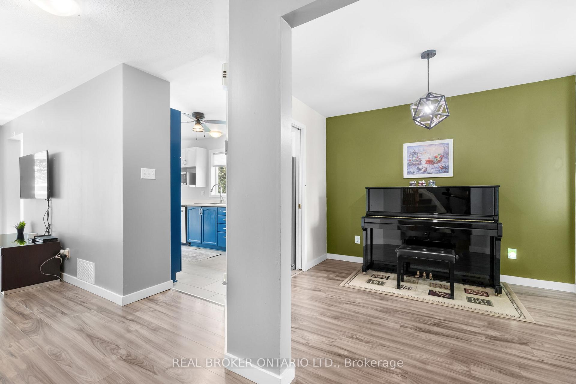 Photo 7 of 135 Daventry Crescent, Ottawa, Barrhaven - Longfields — HOMEH