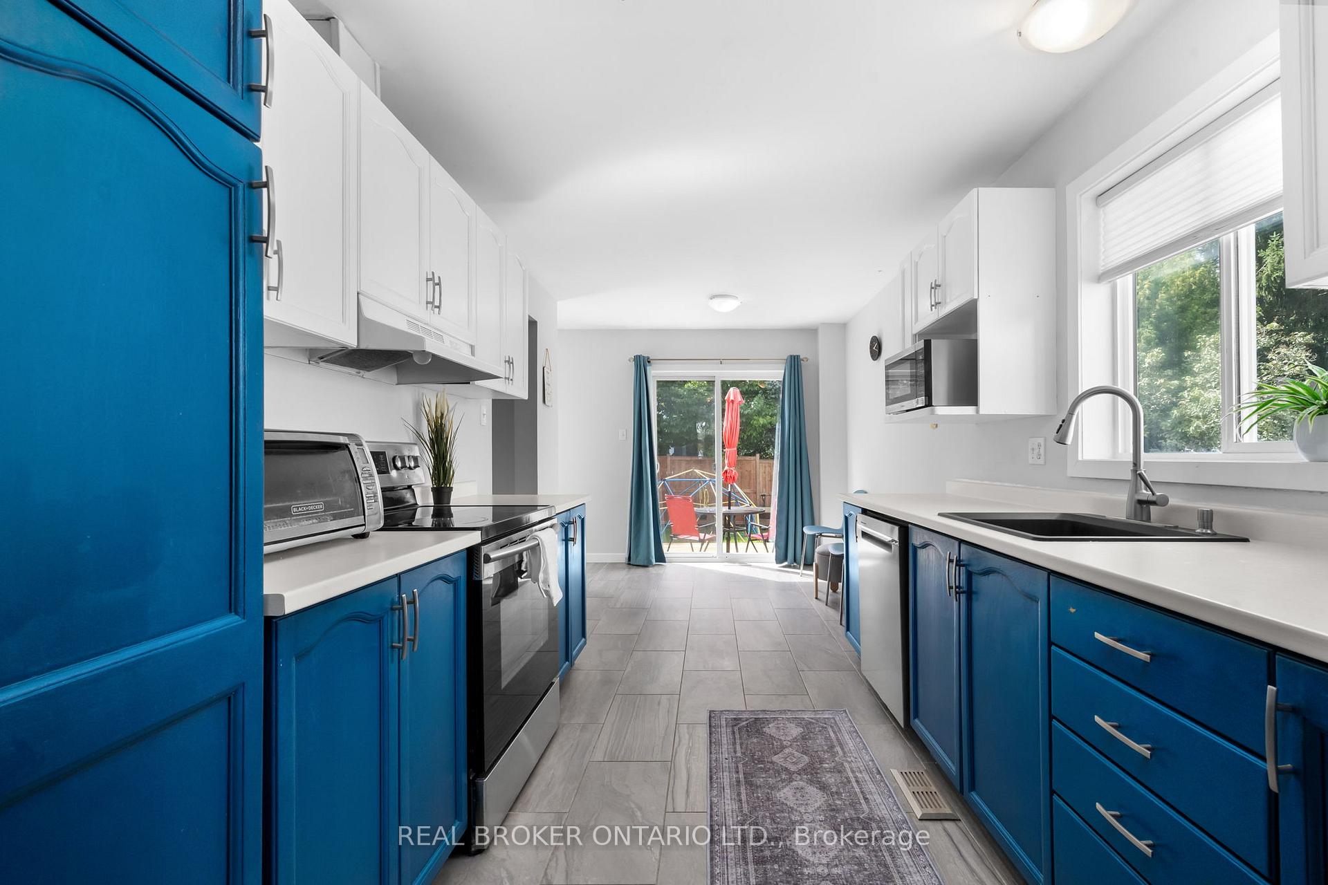 Photo 10 of 135 Daventry Crescent, Ottawa, Barrhaven - Longfields — HOMEH