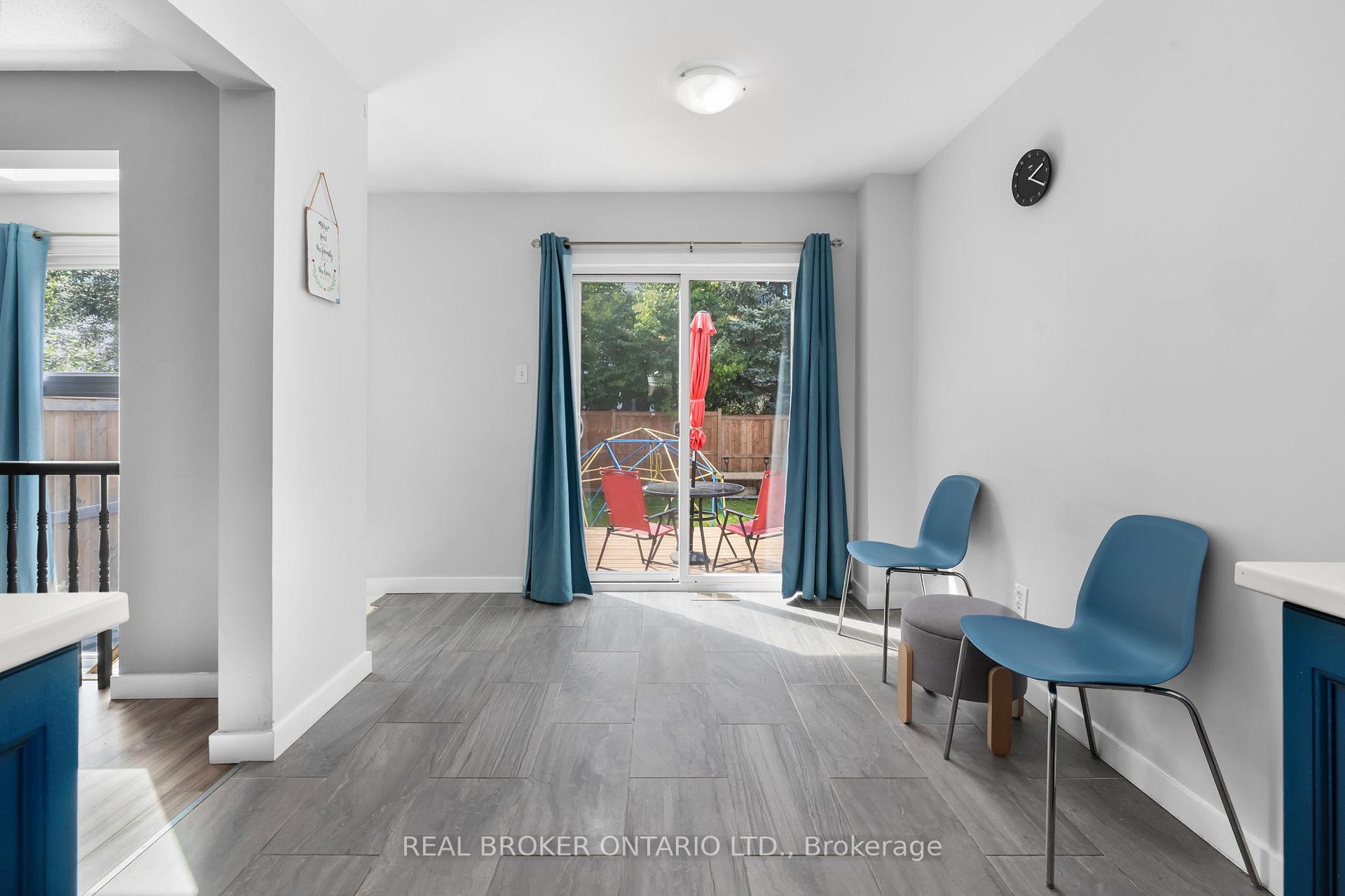 Photo 12 of 135 Daventry Crescent, Ottawa, Barrhaven - Longfields — HOMEH