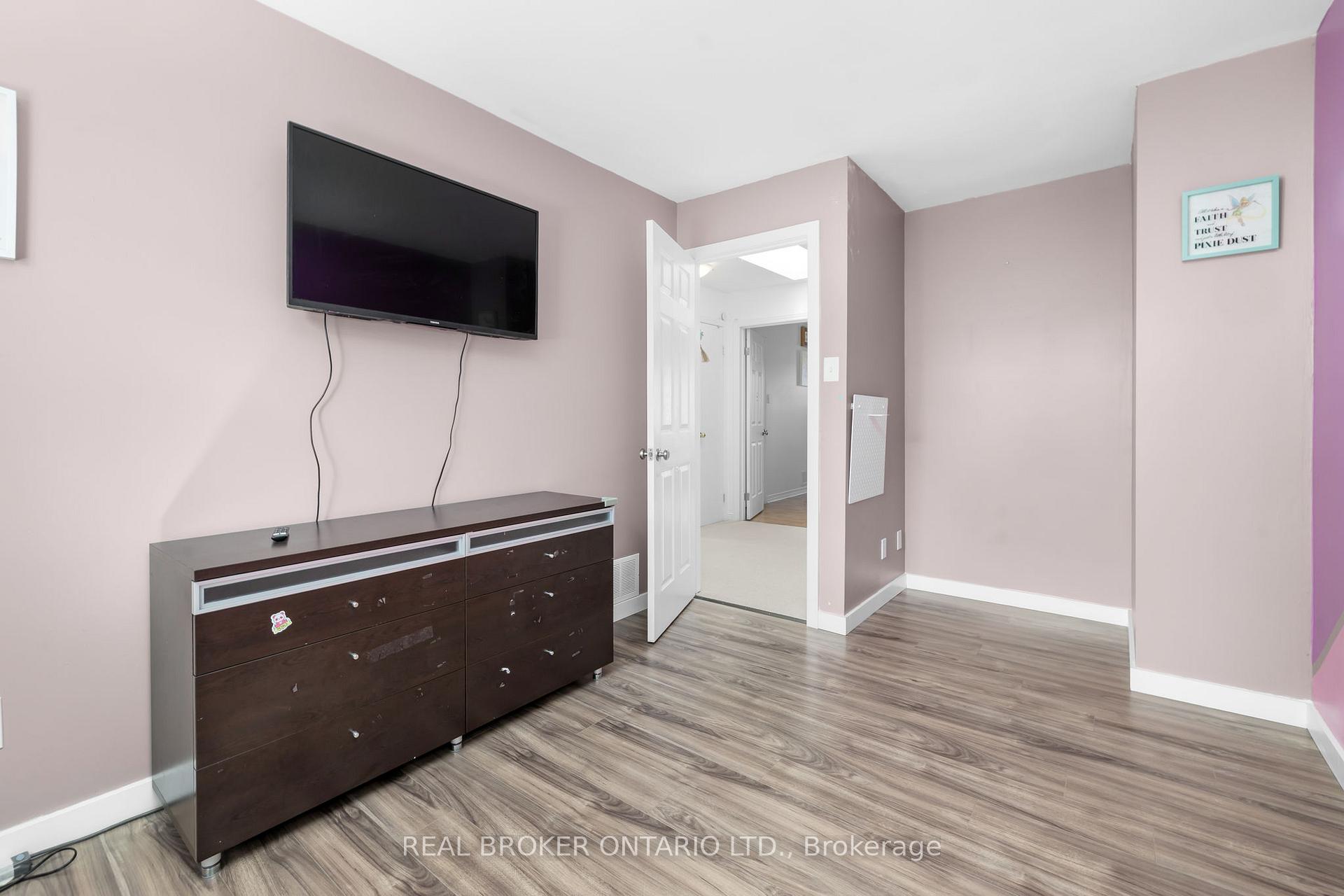 Photo 31 of 135 Daventry Crescent, Ottawa, Barrhaven - Longfields — HOMEH
