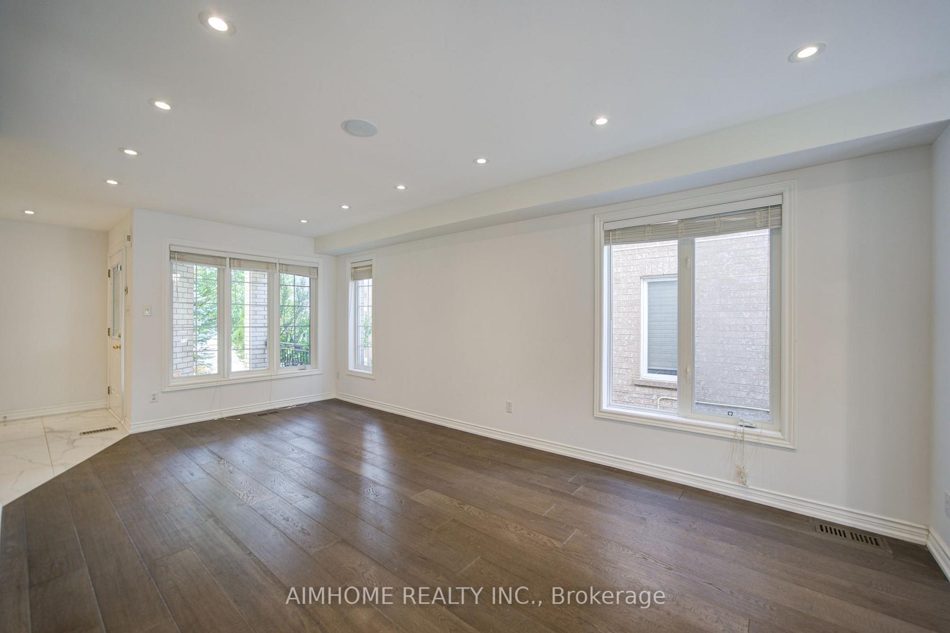 Photo 7 of MAIN - 28 Kiwi Crescent, Richmond Hill, Rouge Woods — HOMEH