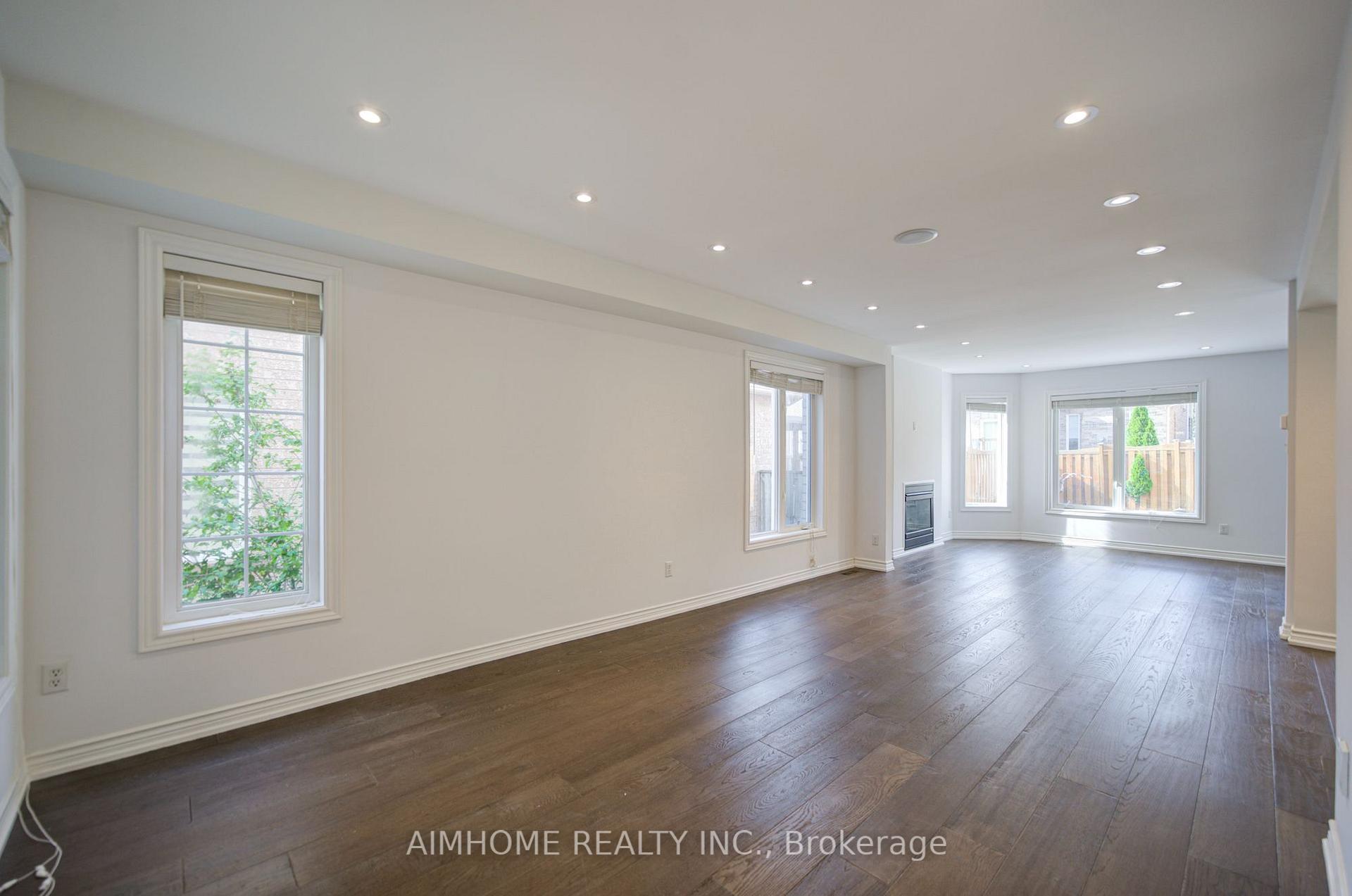 Photo 8 of MAIN - 28 Kiwi Crescent, Richmond Hill, Rouge Woods — HOMEH