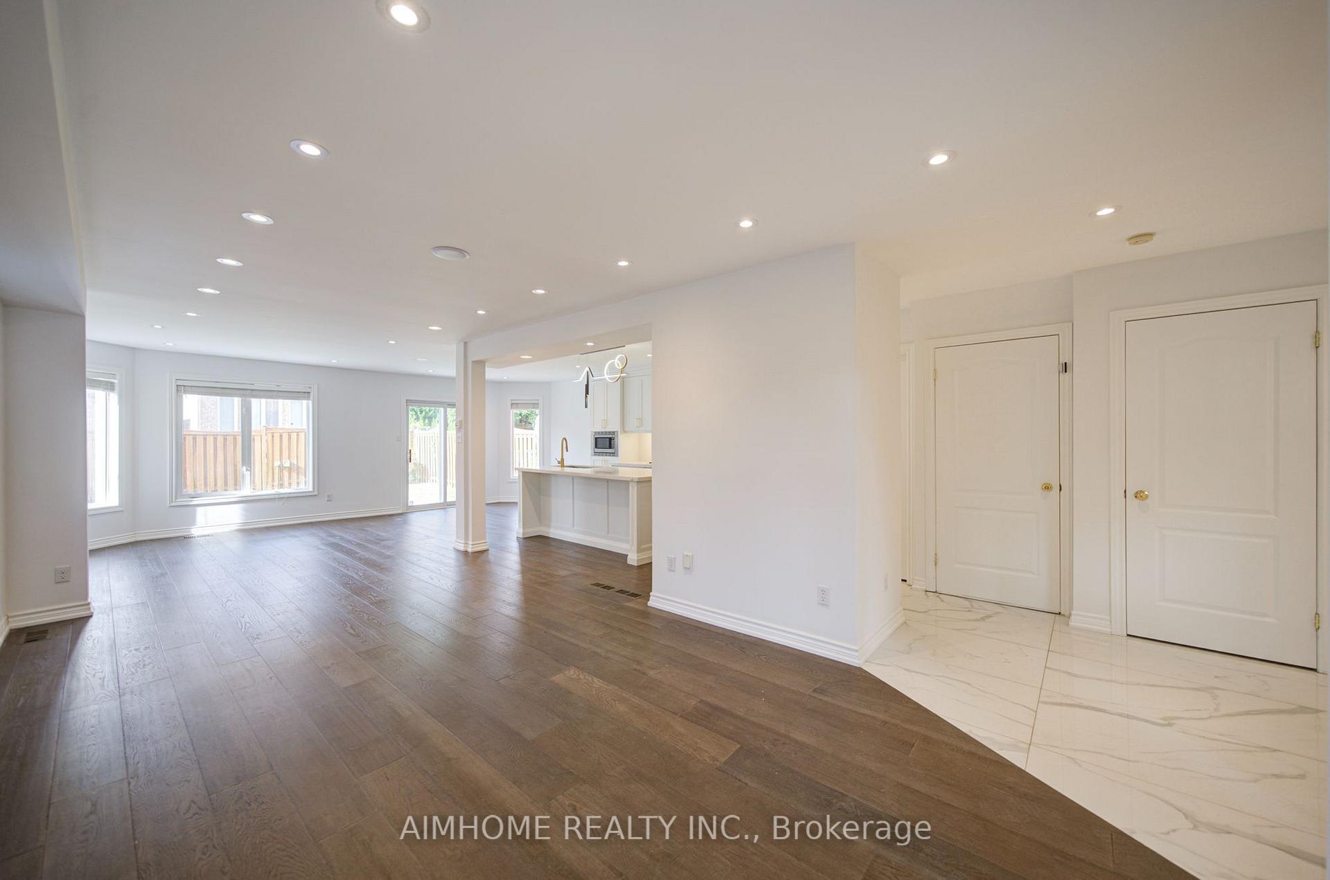 Photo 11 of MAIN - 28 Kiwi Crescent, Richmond Hill, Rouge Woods — HOMEH
