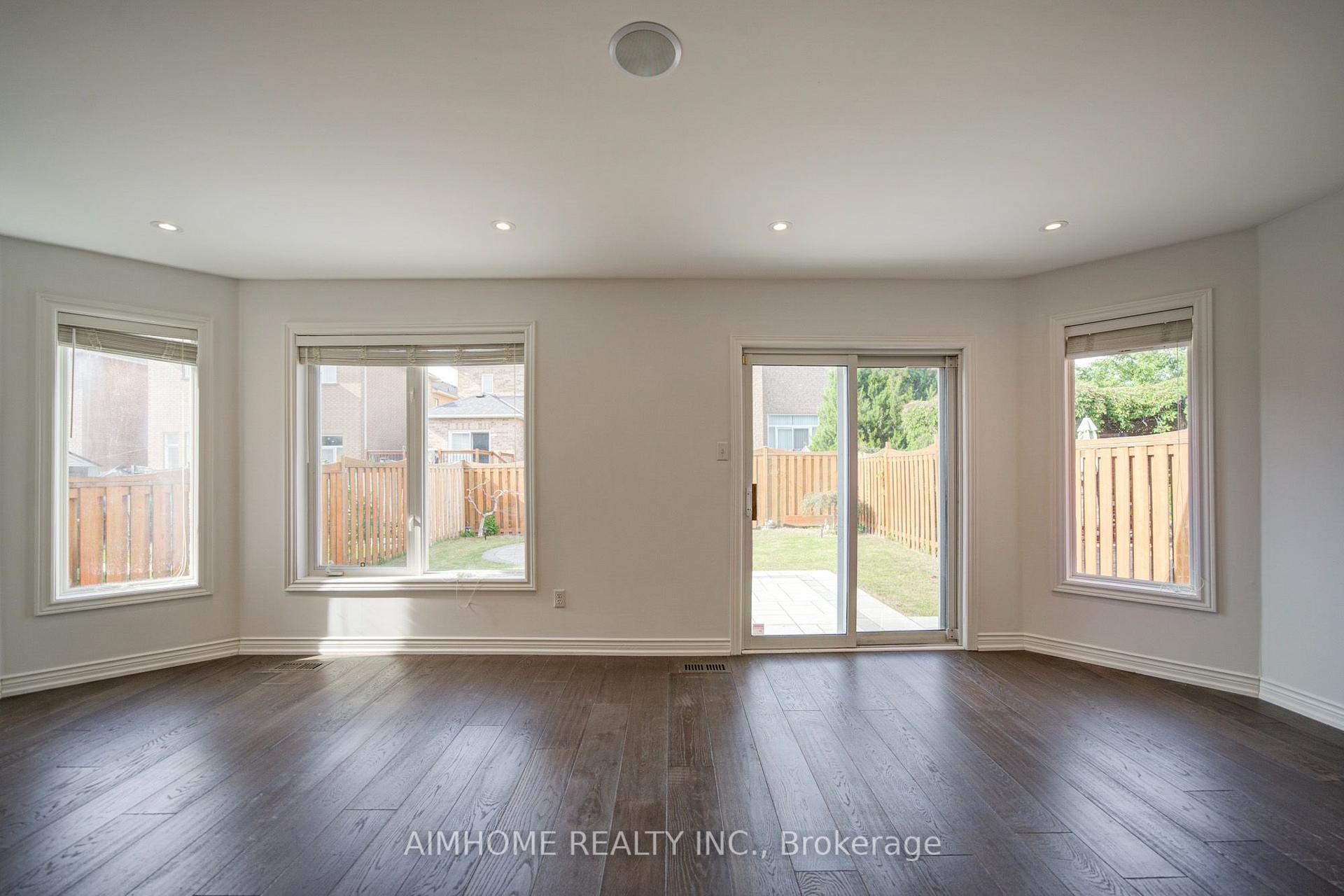 Photo 23 of MAIN - 28 Kiwi Crescent, Richmond Hill, Rouge Woods — HOMEH