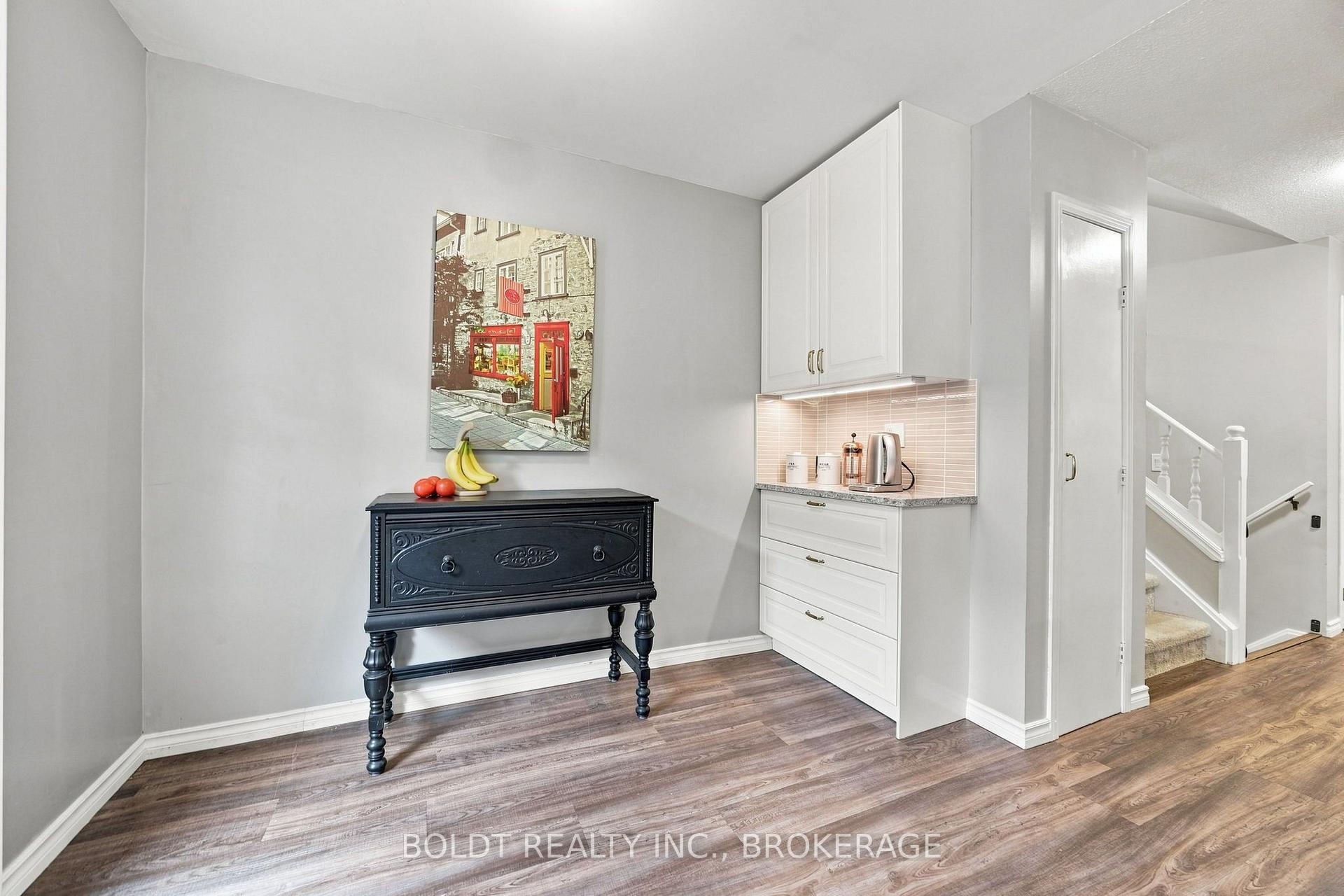 Photo 18 of 84 Allanbrook Street, Hamilton, Stoney Creek Mountain — HOMEH