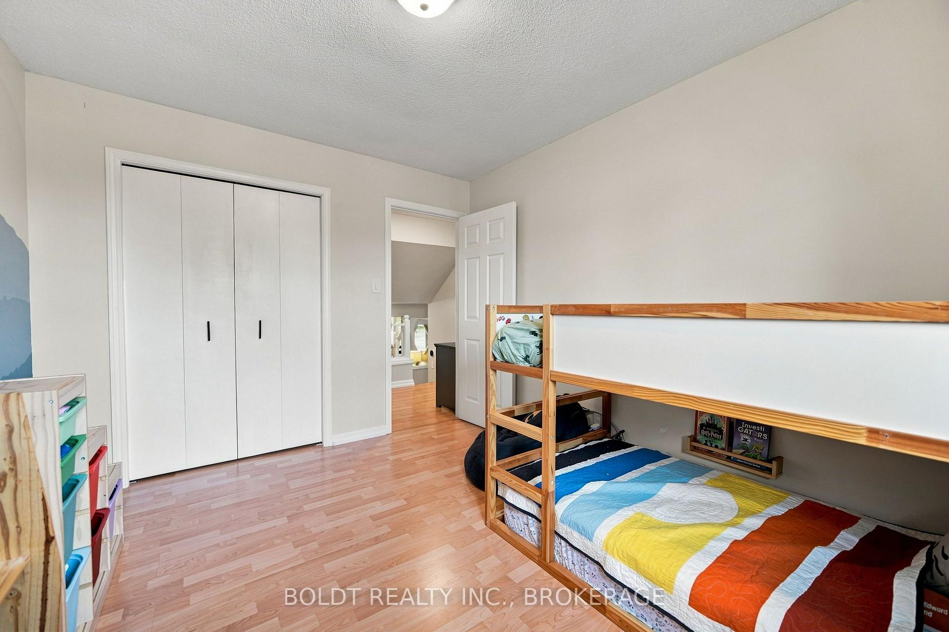 Photo 26 of 84 Allanbrook Street, Hamilton, Stoney Creek Mountain — HOMEH