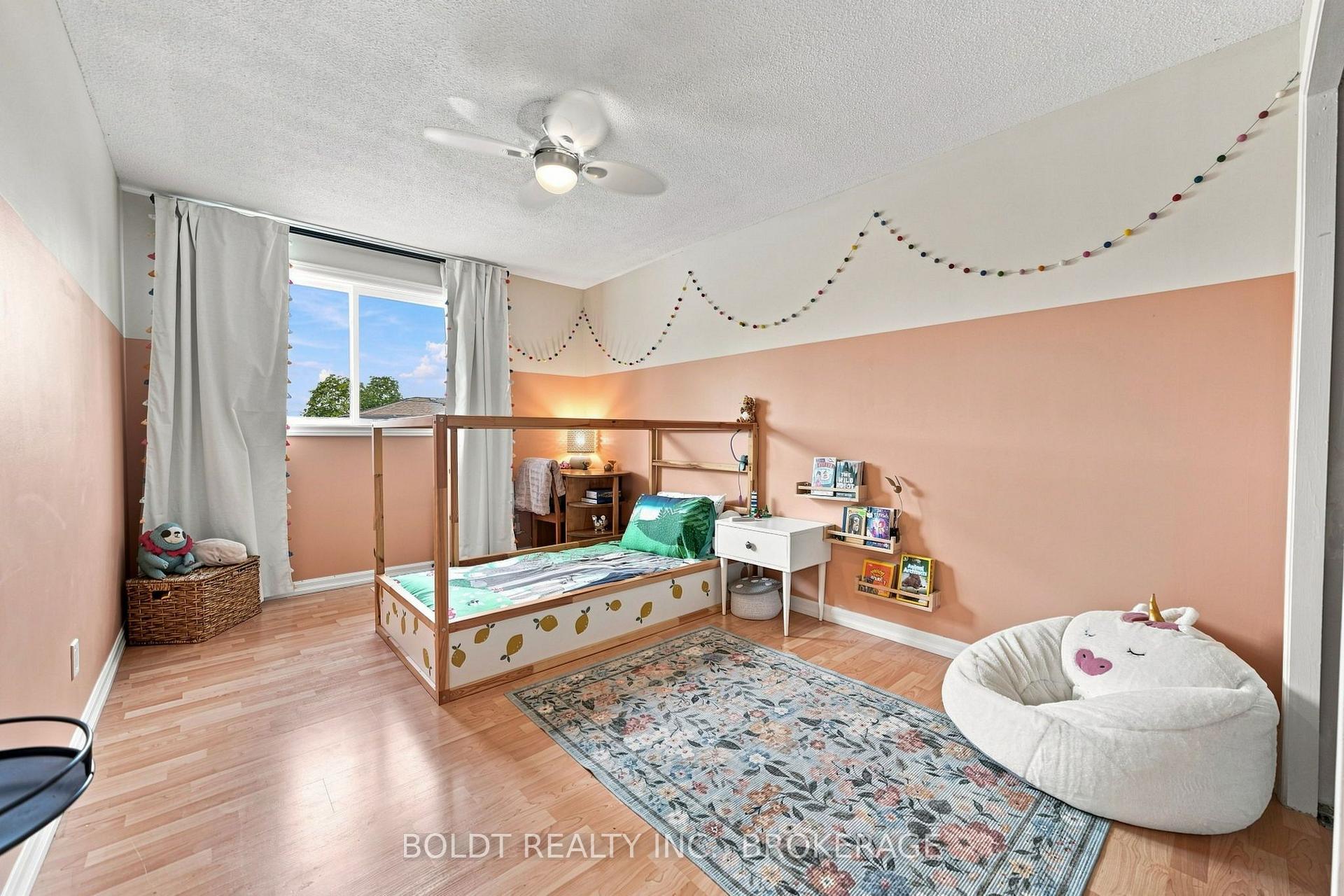 Photo 27 of 84 Allanbrook Street, Hamilton, Stoney Creek Mountain — HOMEH