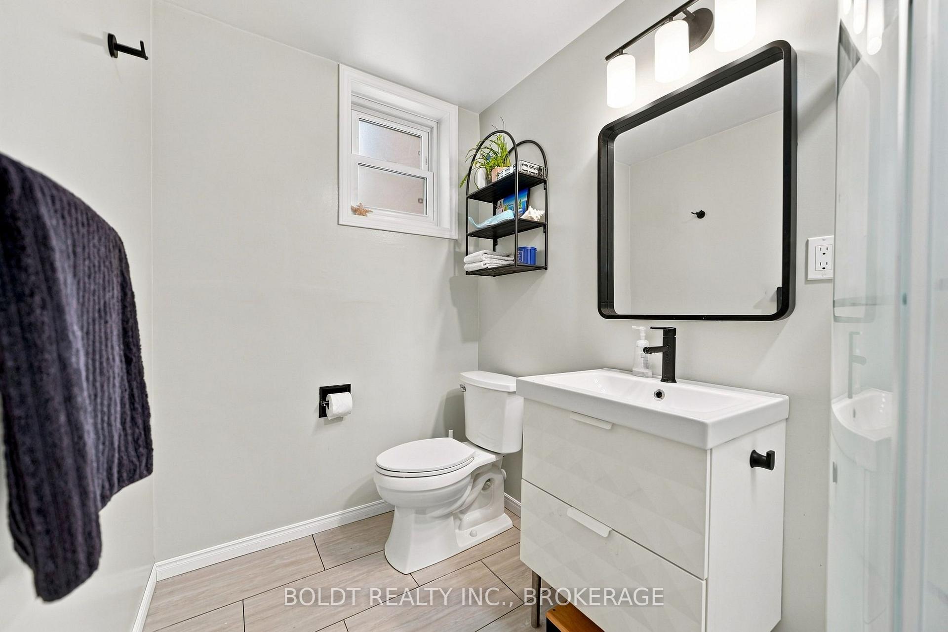 Photo 36 of 84 Allanbrook Street, Hamilton, Stoney Creek Mountain — HOMEH