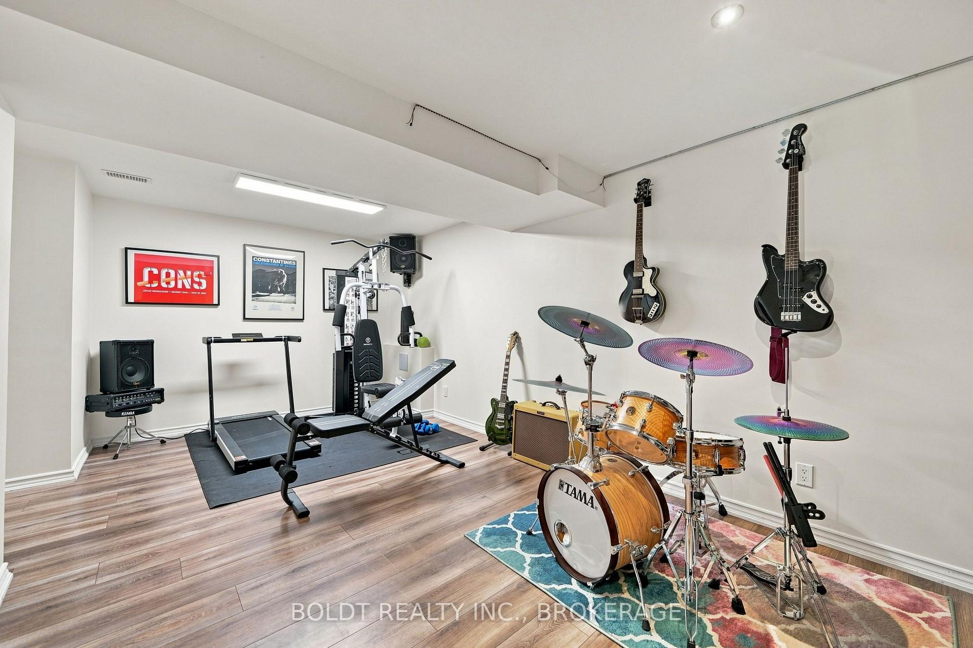 Photo 39 of 84 Allanbrook Street, Hamilton, Stoney Creek Mountain — HOMEH