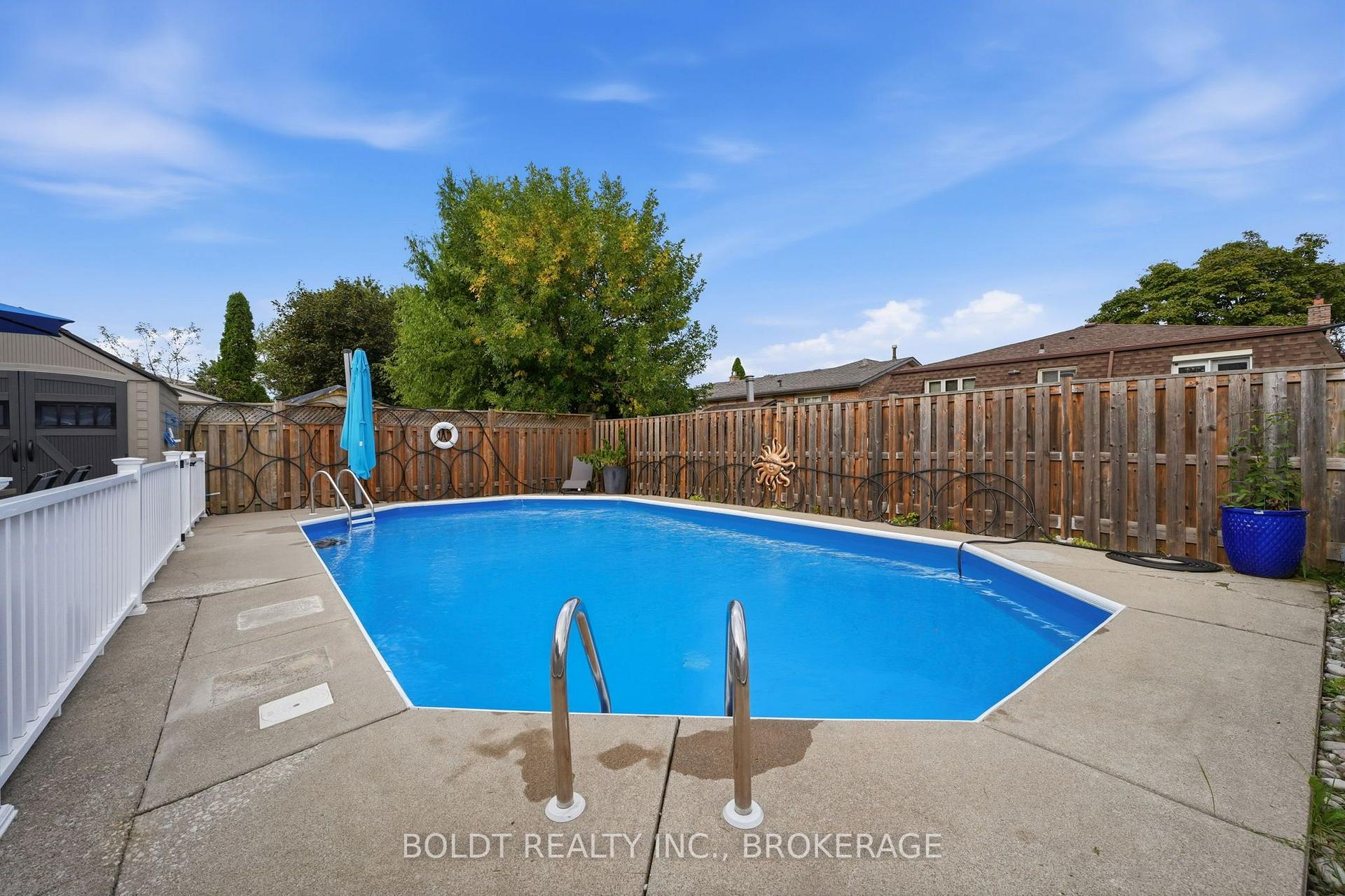 Photo 43 of 84 Allanbrook Street, Hamilton, Stoney Creek Mountain — HOMEH