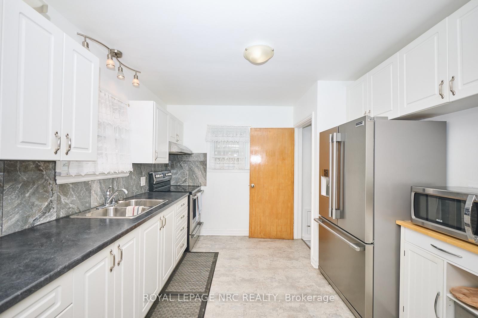 Photo 11 of 1 Thorndale Avenue, St. Catharines, Haig — HOMEH