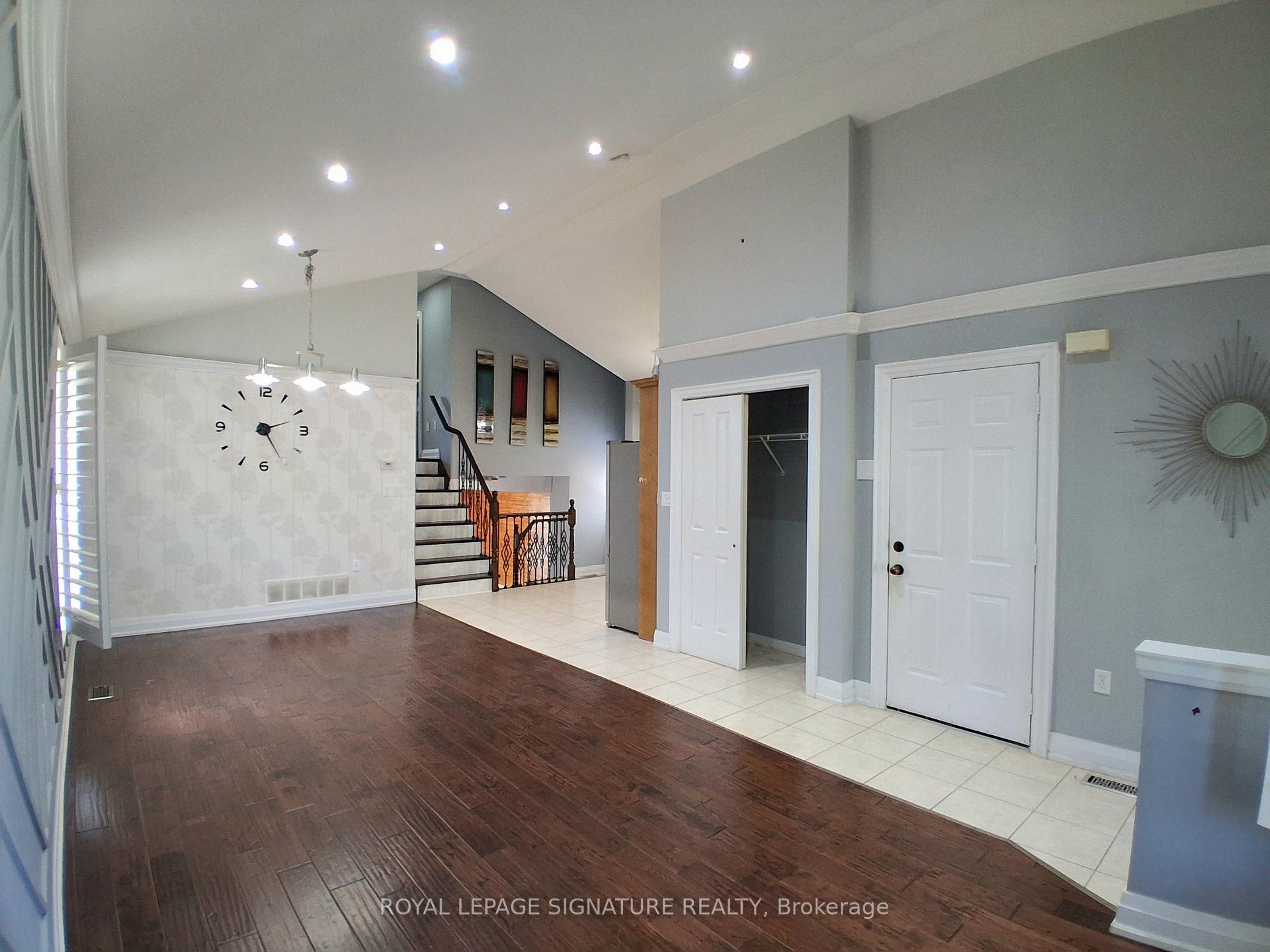 Photo 3 of 50 Shadetree Crescent, Hamilton, Stoney Creek Mountain — HOMEH