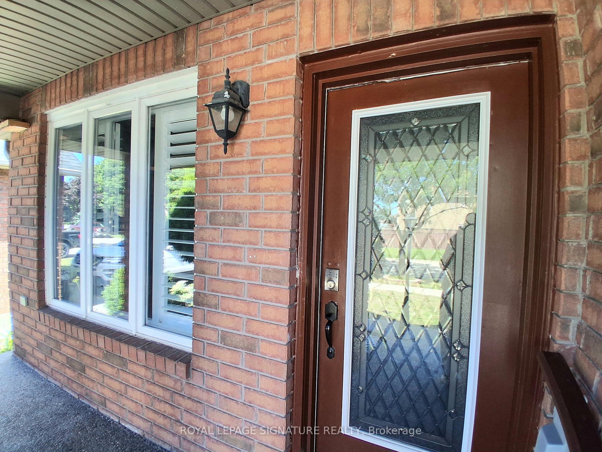 Photo 37 of 50 Shadetree Crescent, Hamilton, Stoney Creek Mountain — HOMEH